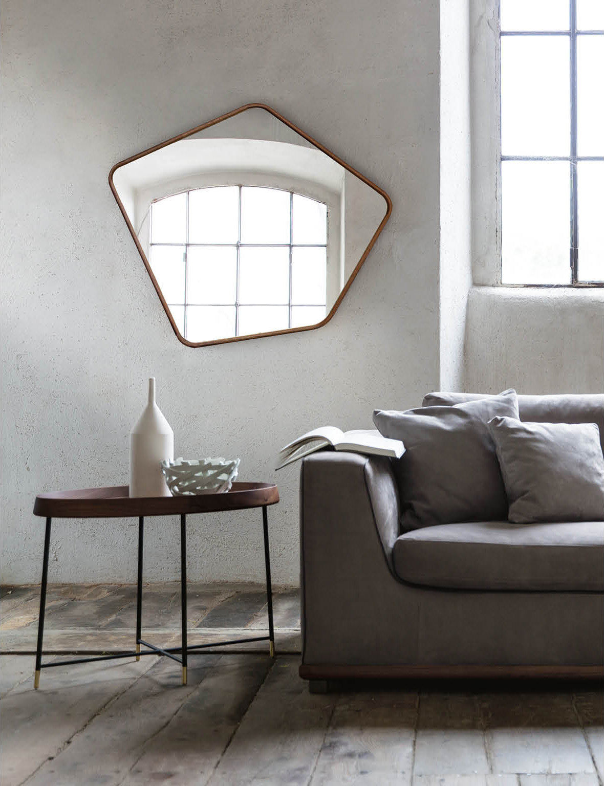 SIDE & COFFEE TABLES