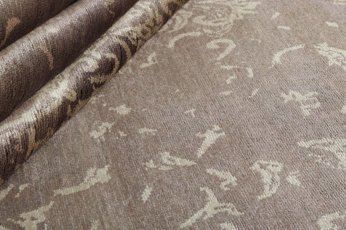 RUGS