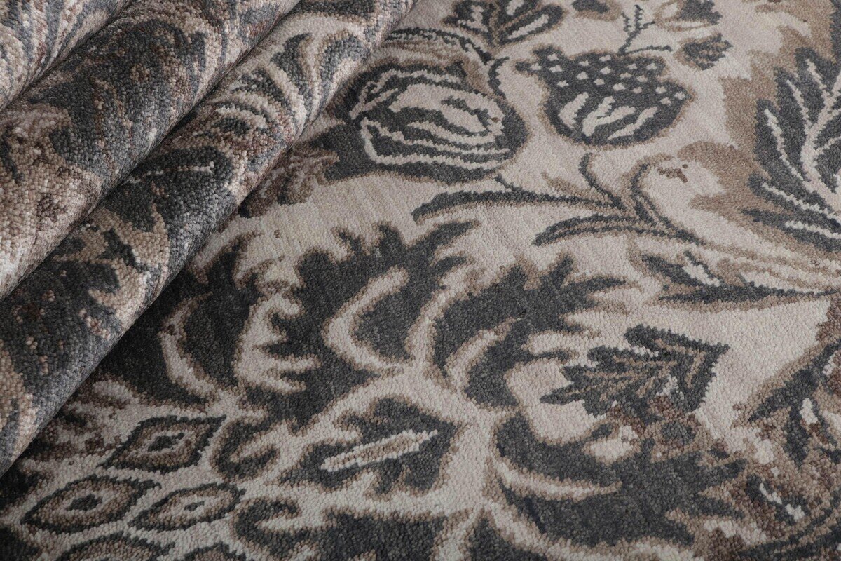 RUGS