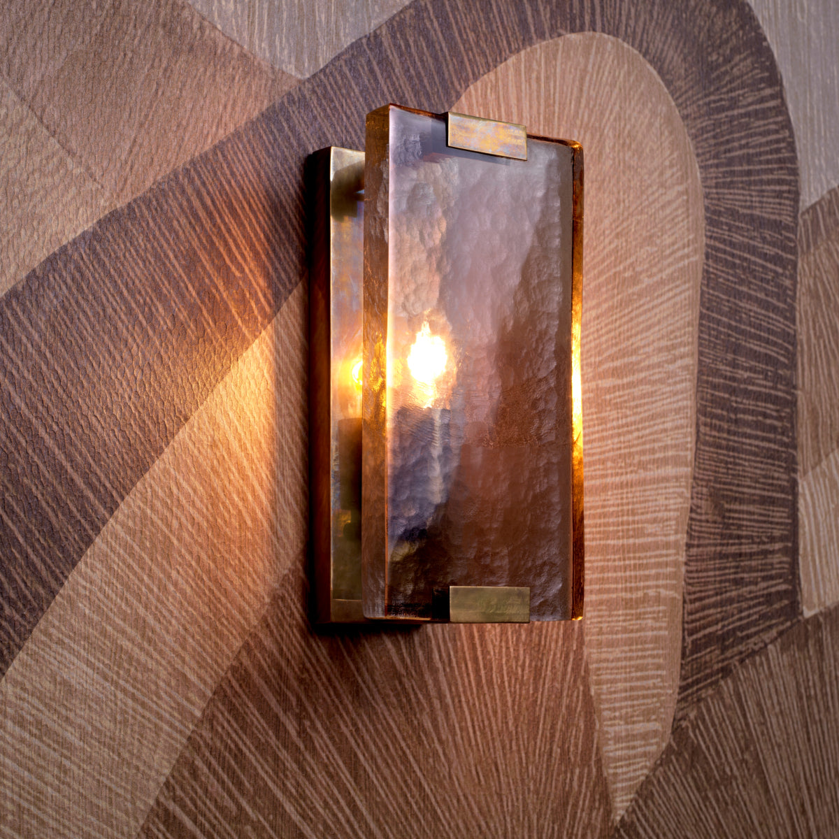 WALL LAMP