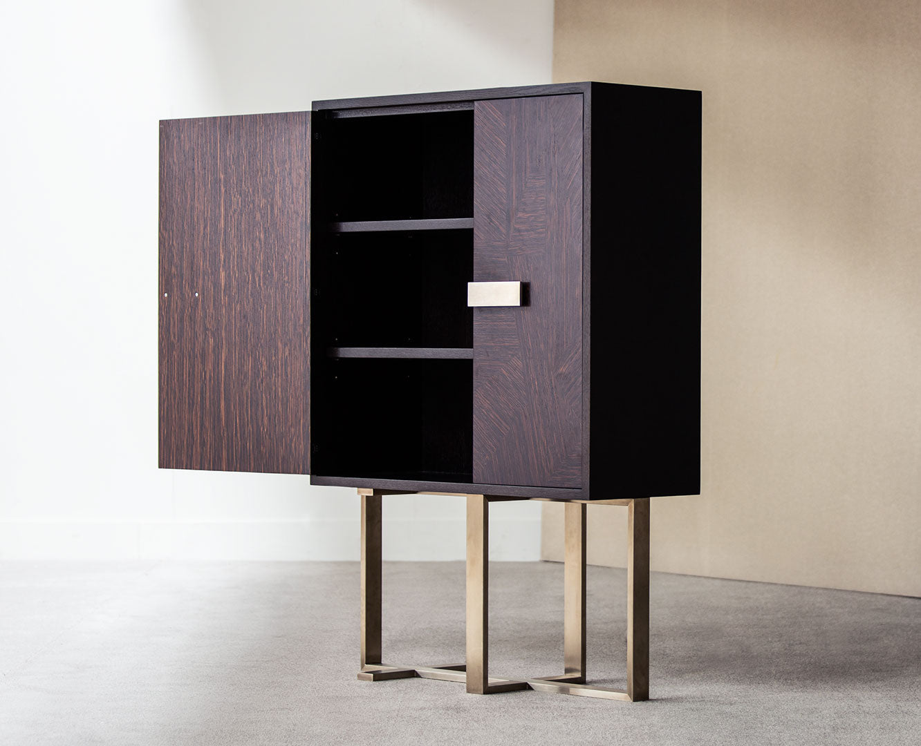 Cabinets & Storage