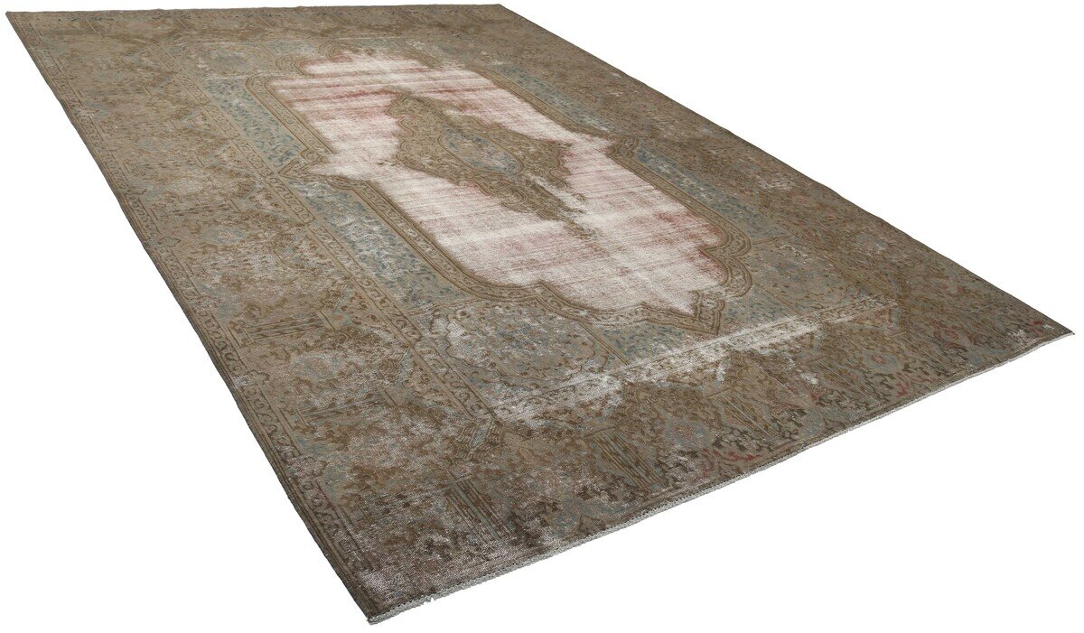 RUGS