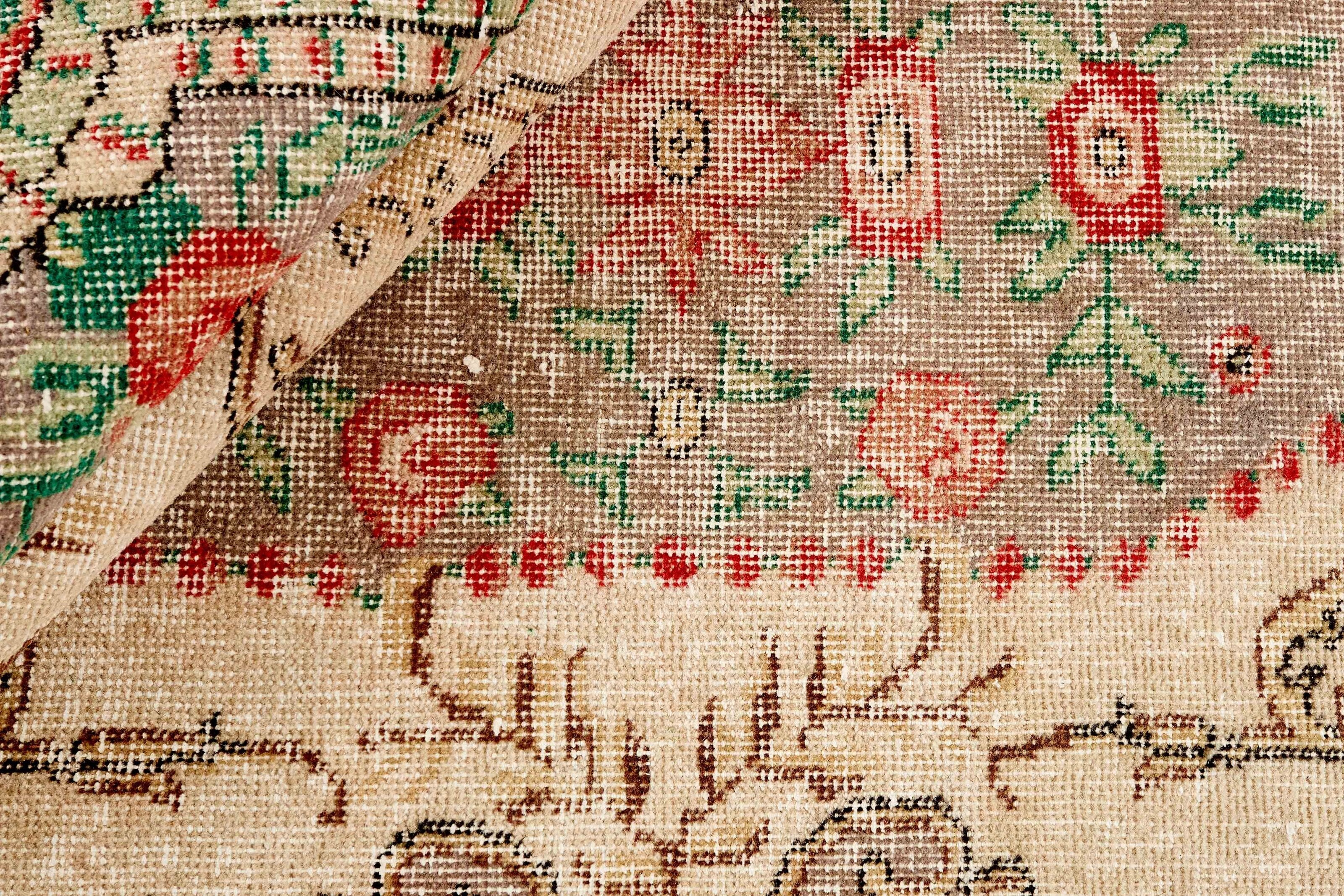 RUGS