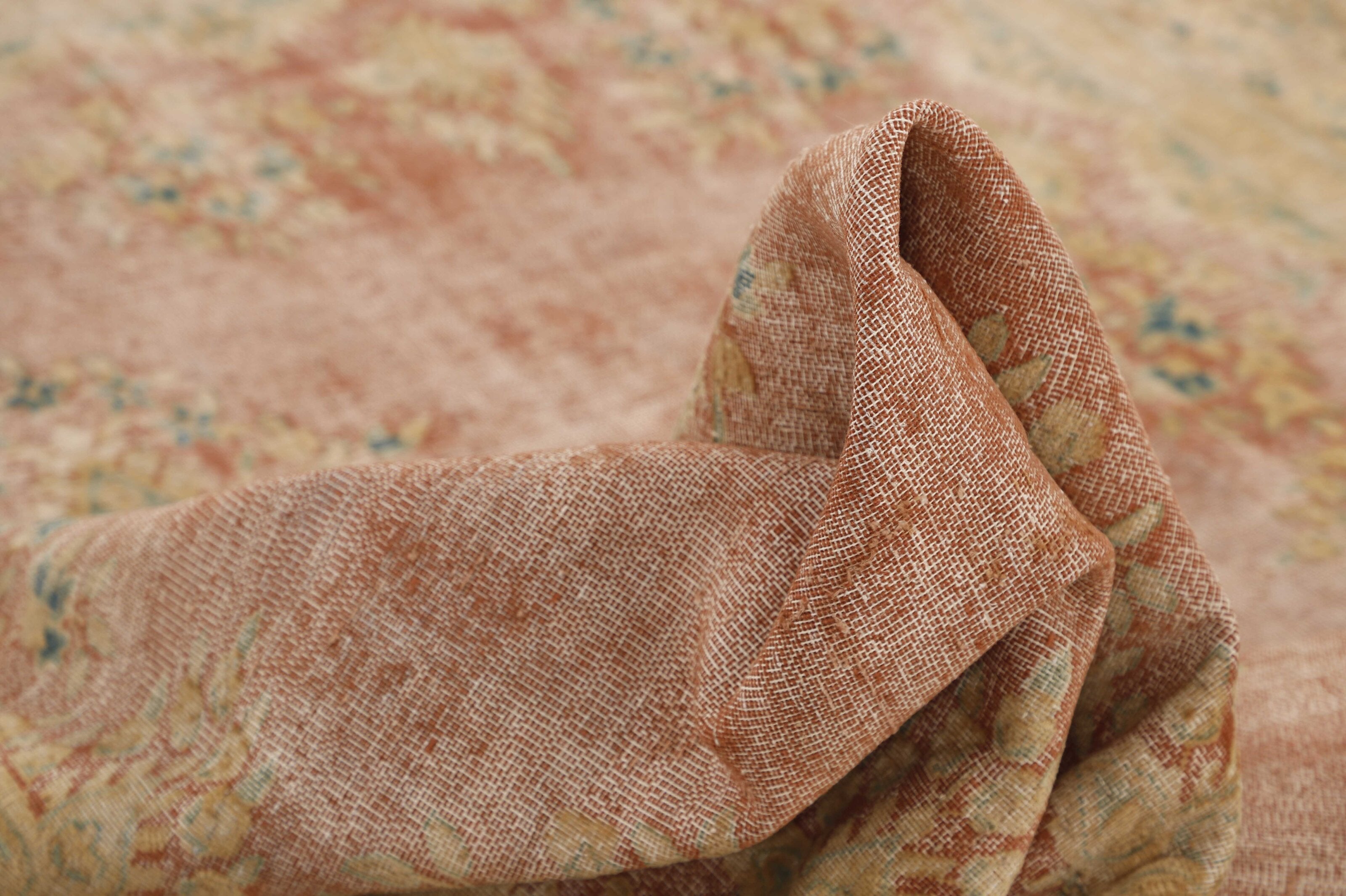 RUGS