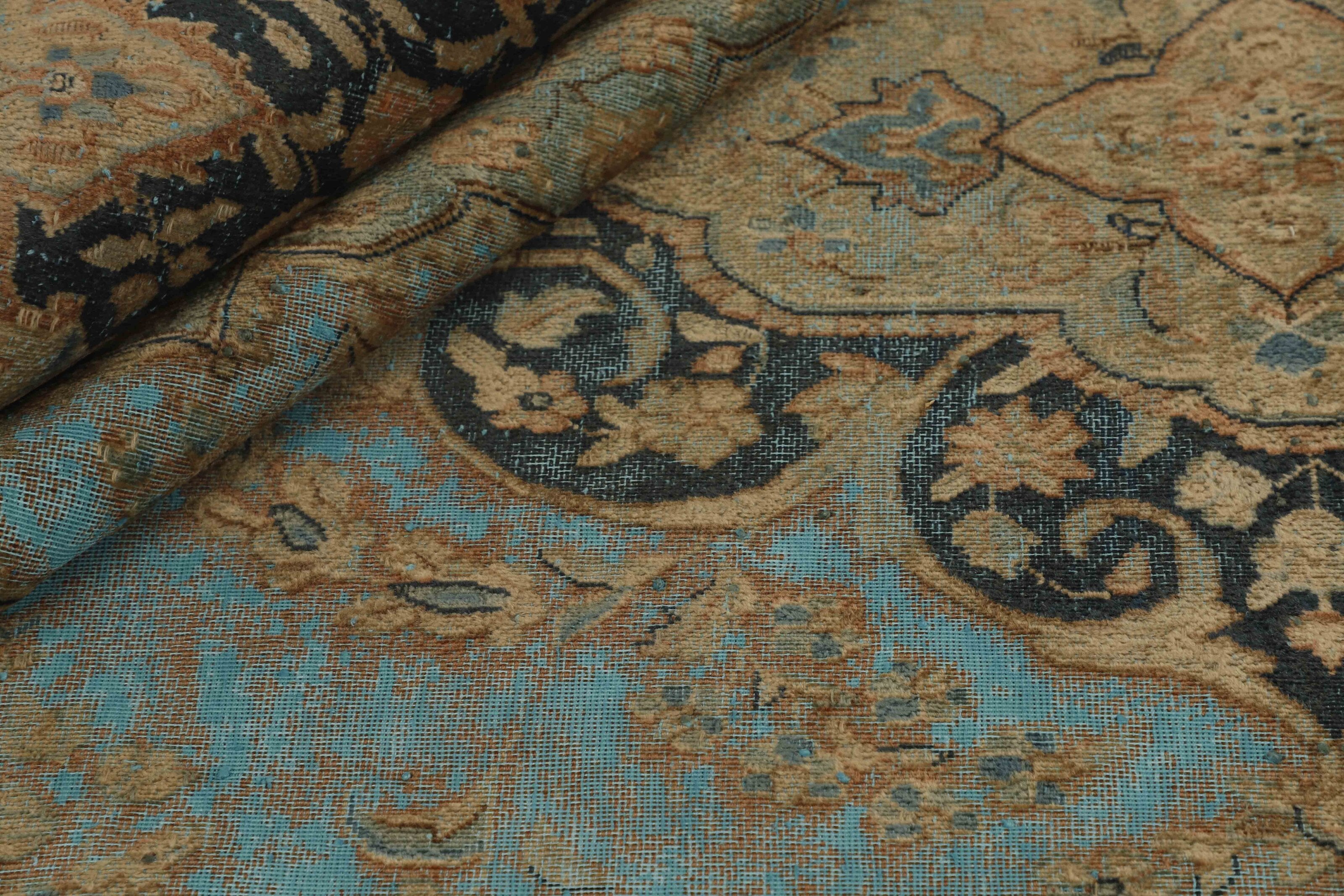 RUGS