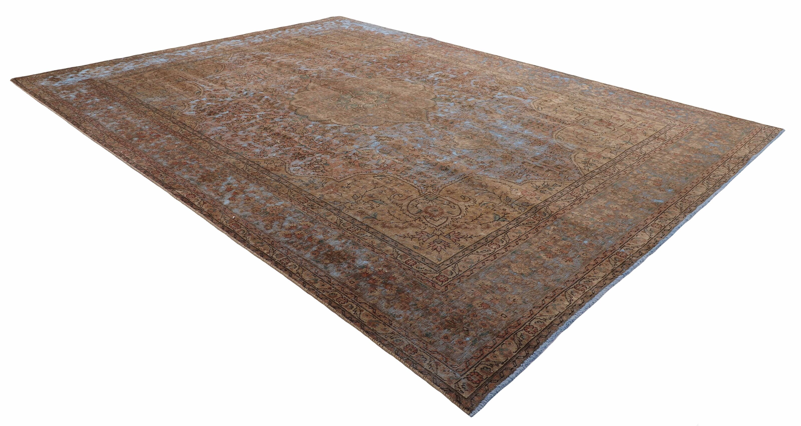 RUGS