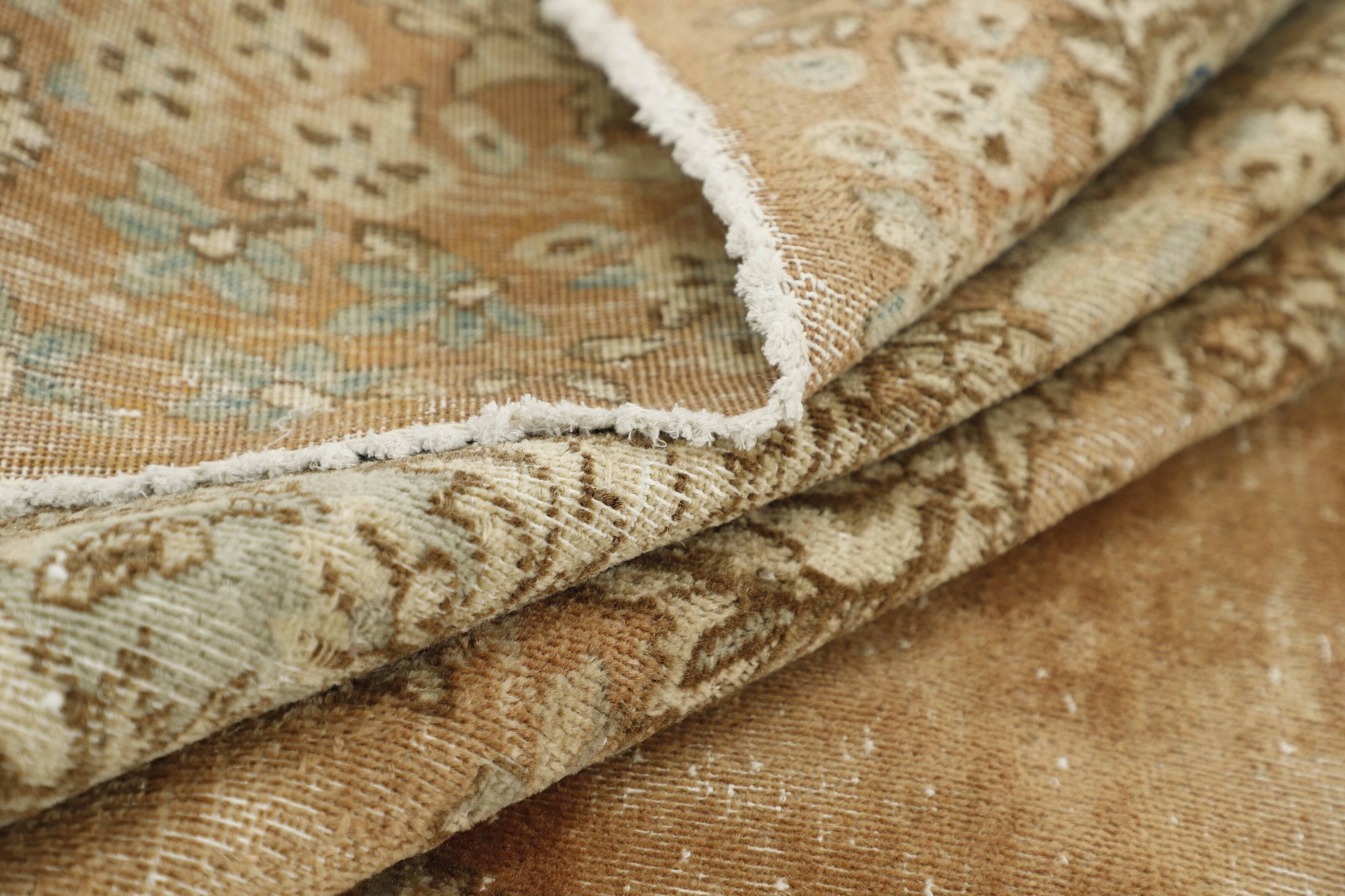 RUGS