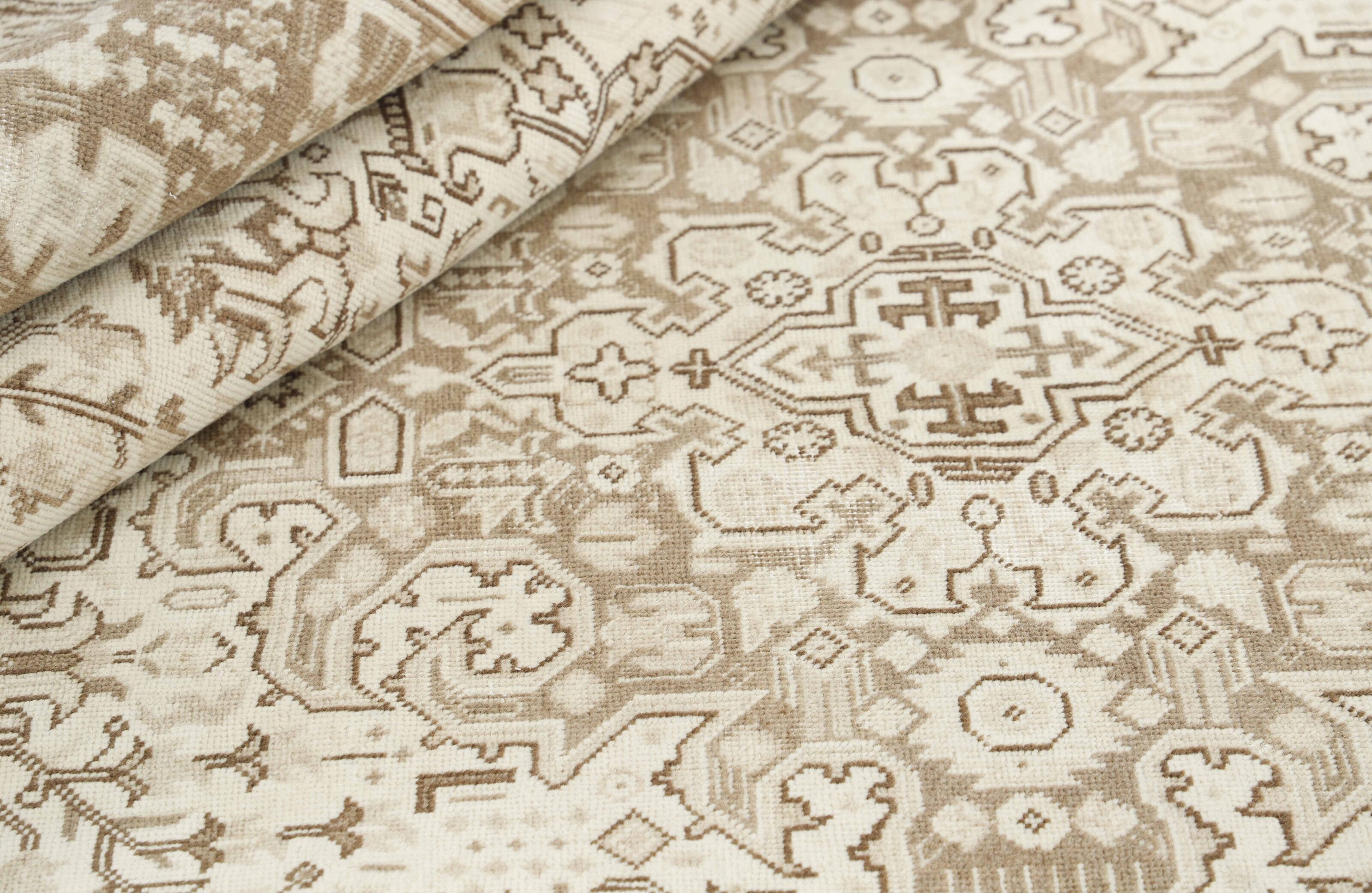 RUGS
