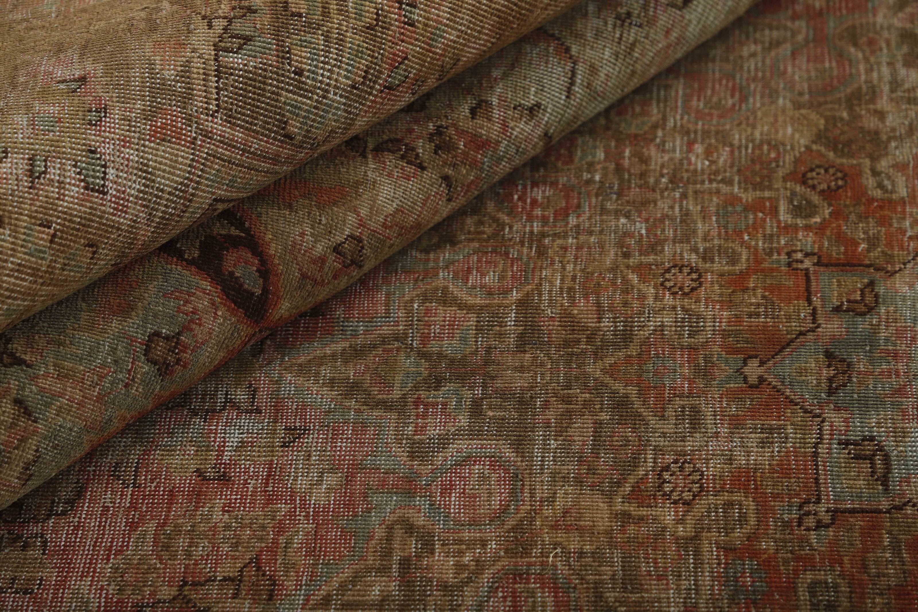 RUGS