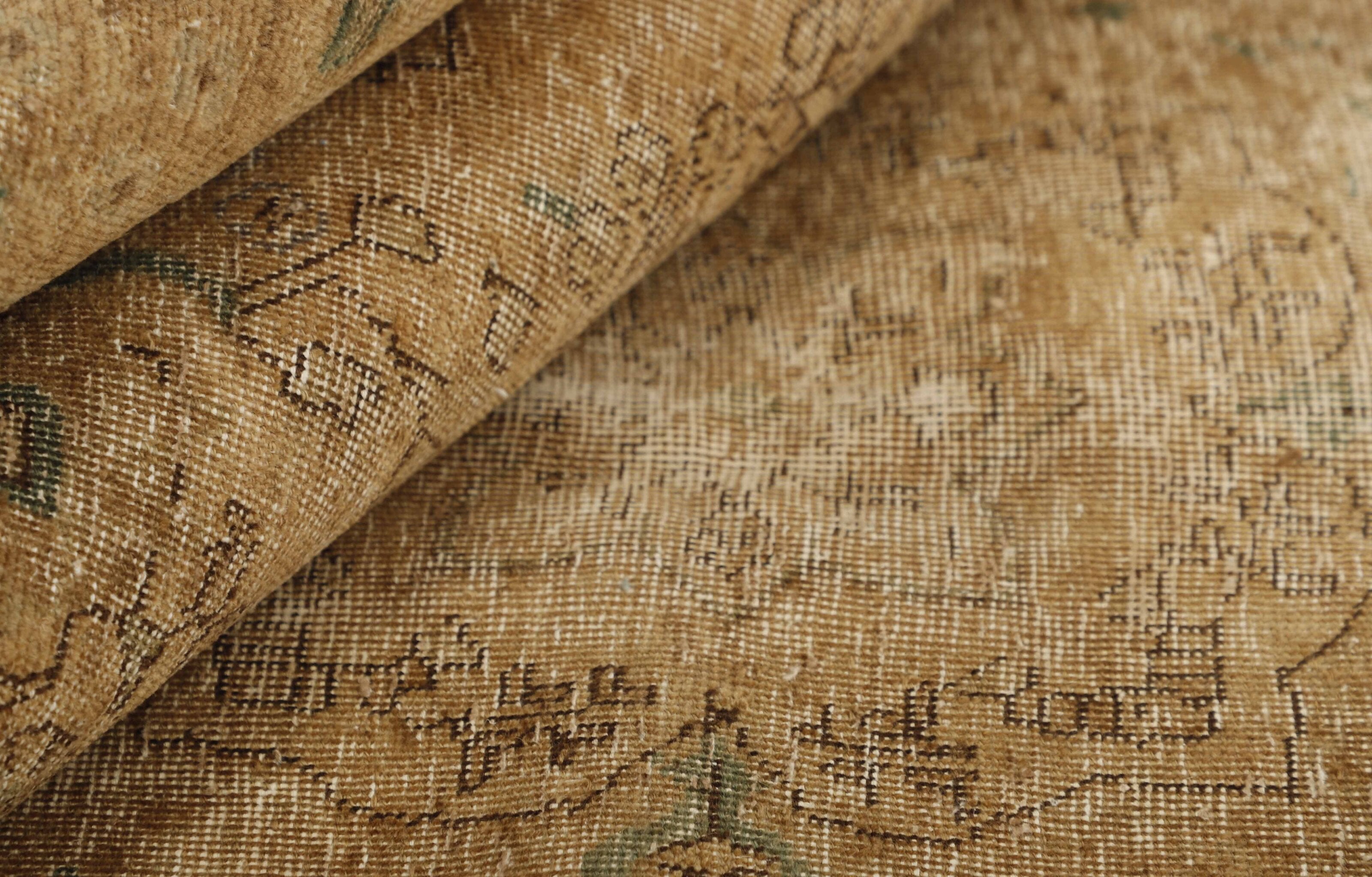 RUGS