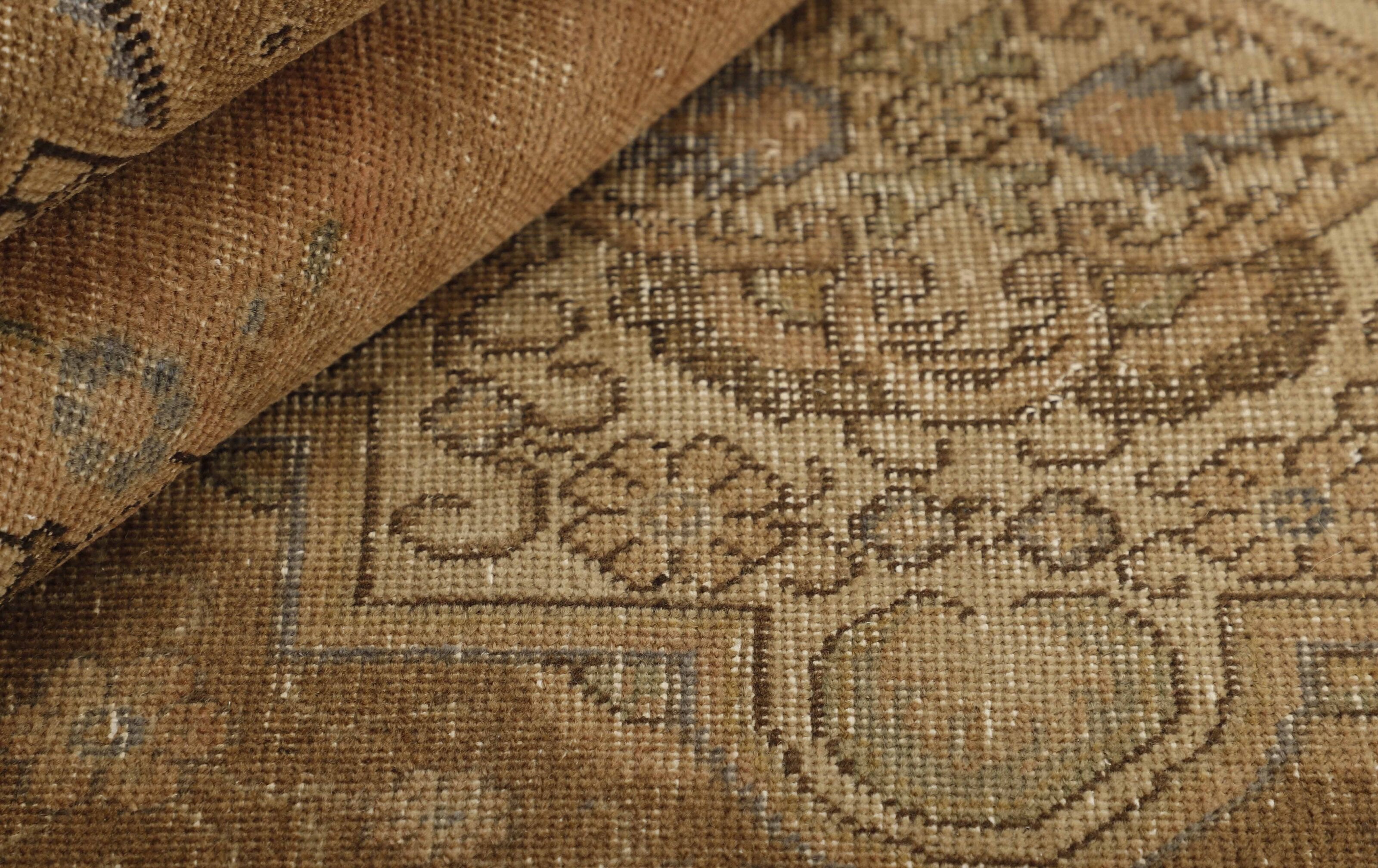 RUGS