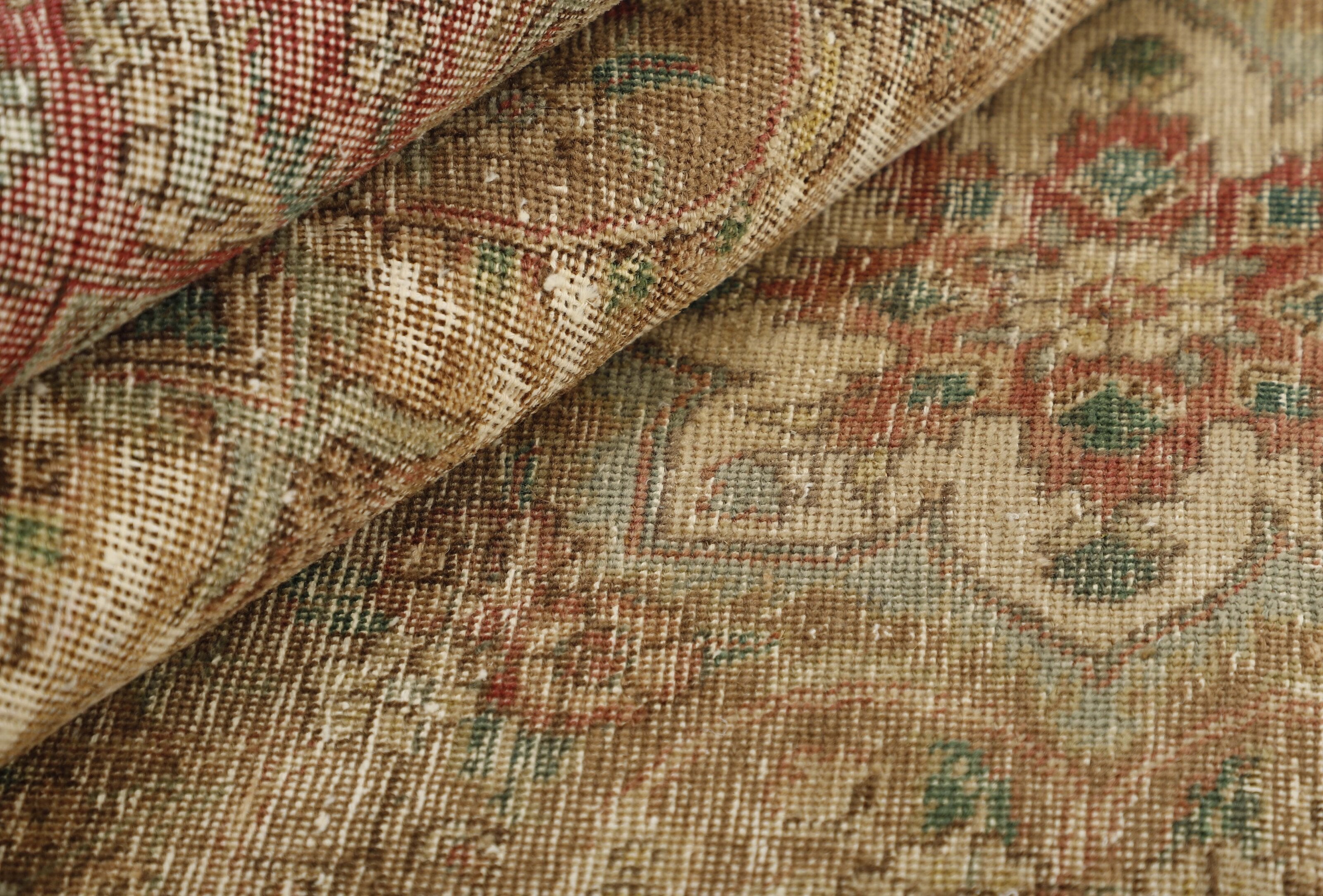 RUGS