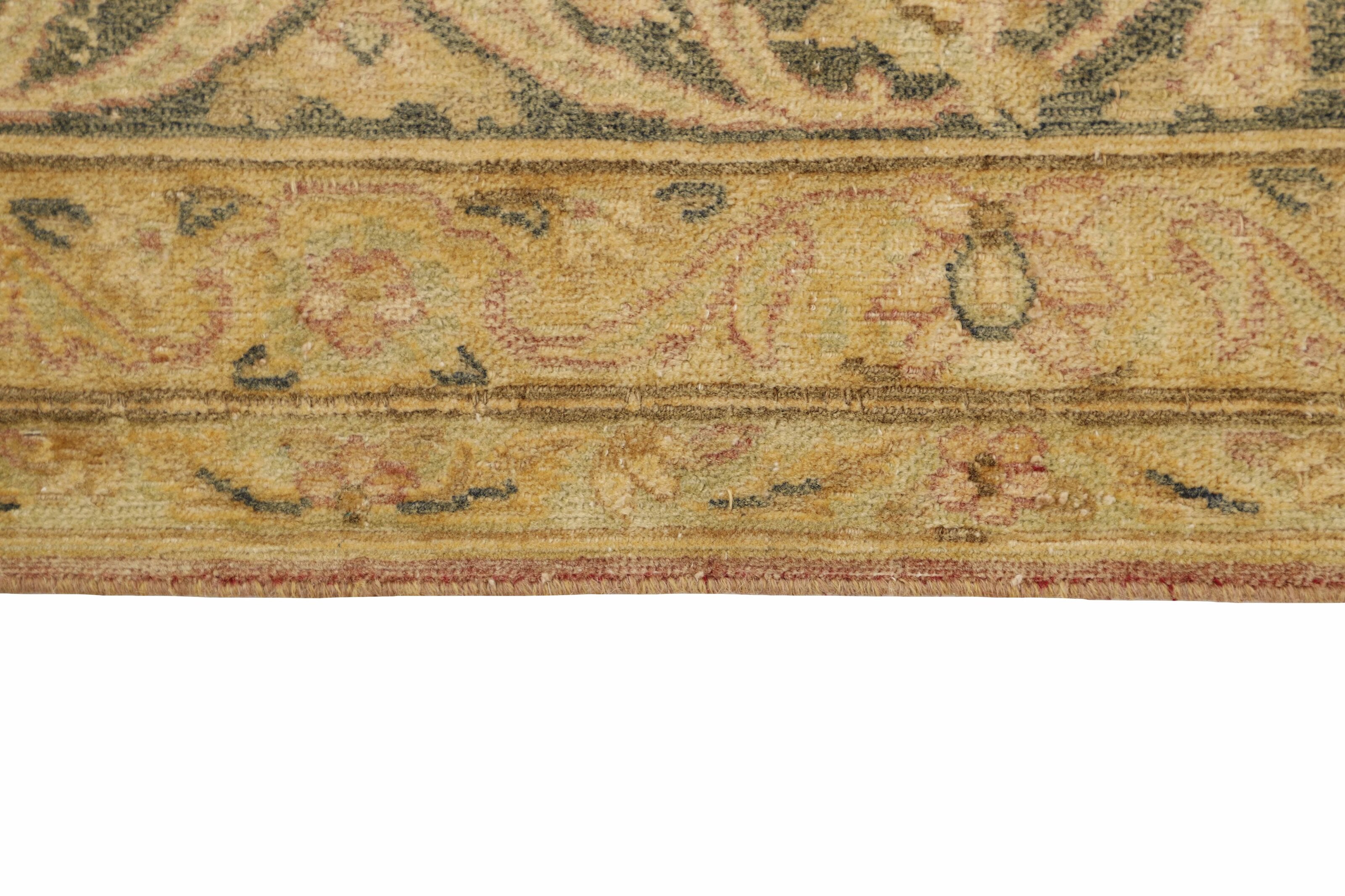 RUGS
