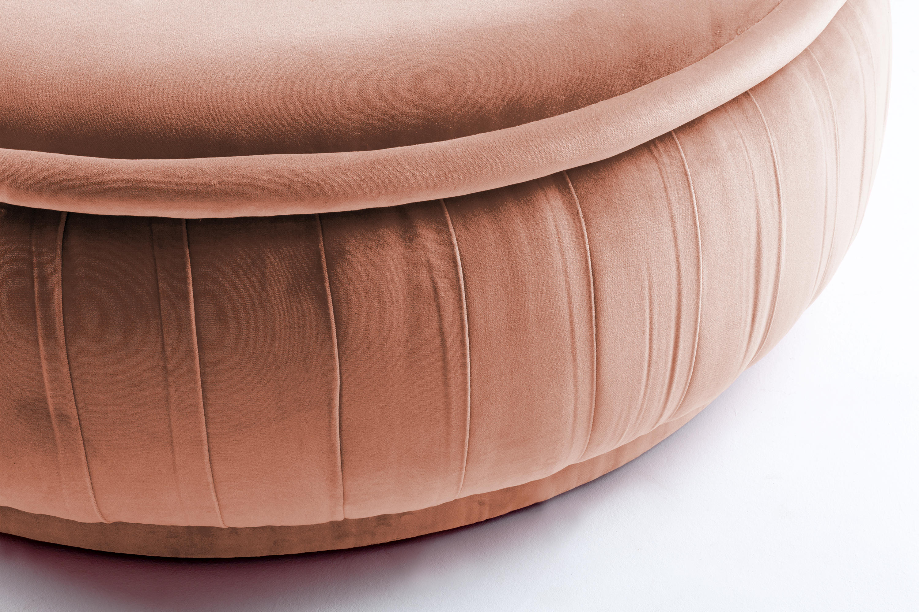 LOUNGE SEATING