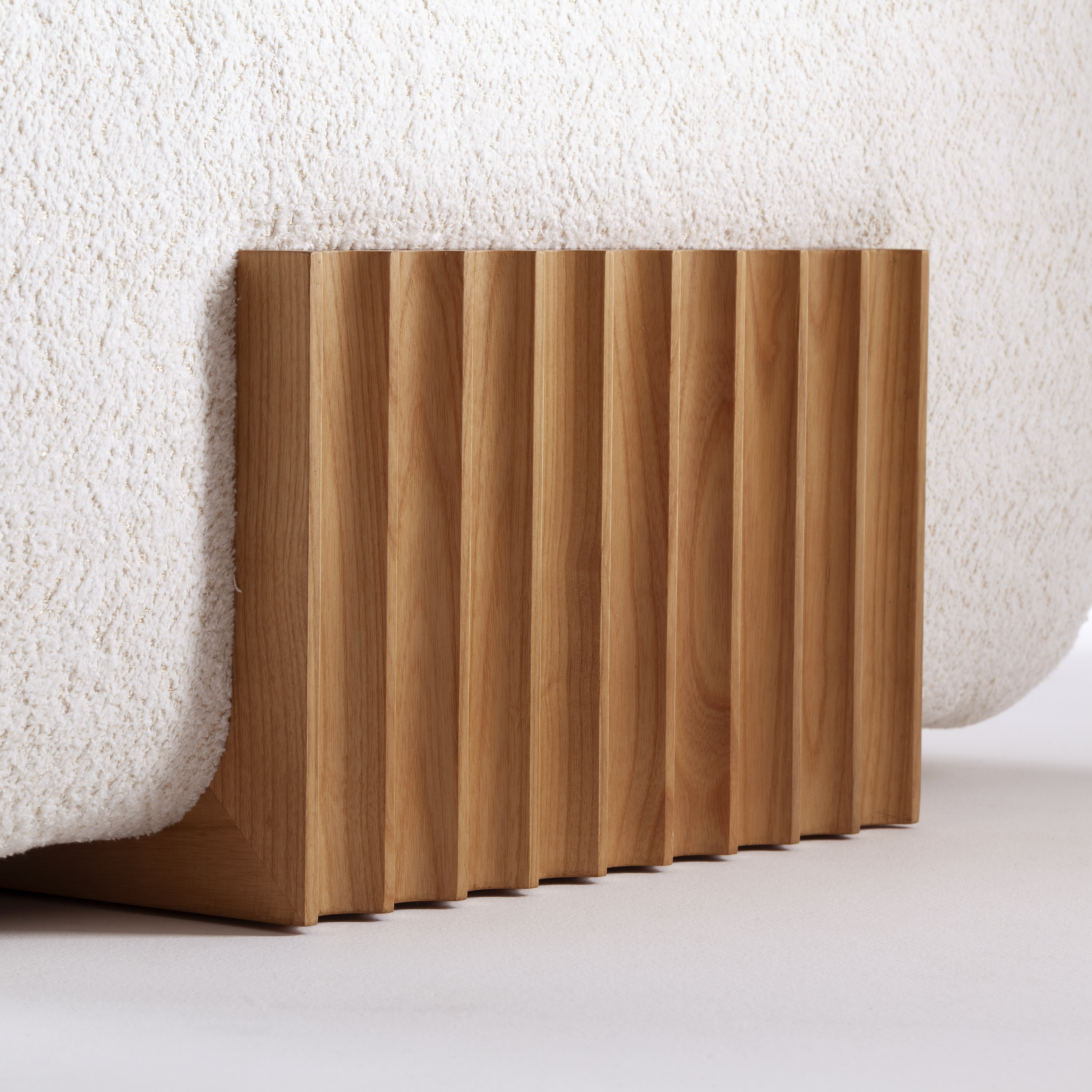 LOUNGE SEATING