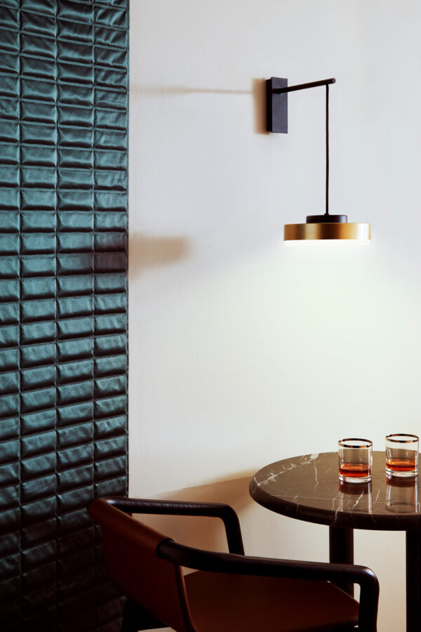 WALL LAMP
