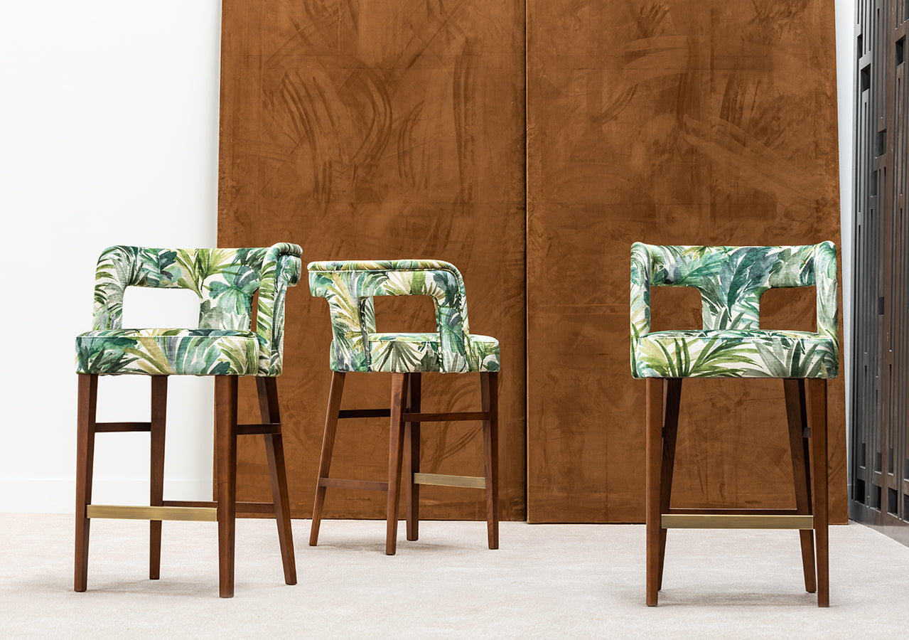 Chairs & Barstools
