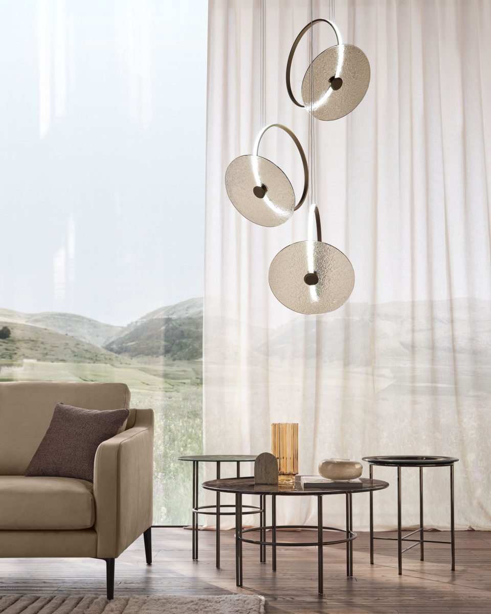 COFFEE AND SIDE TABLES