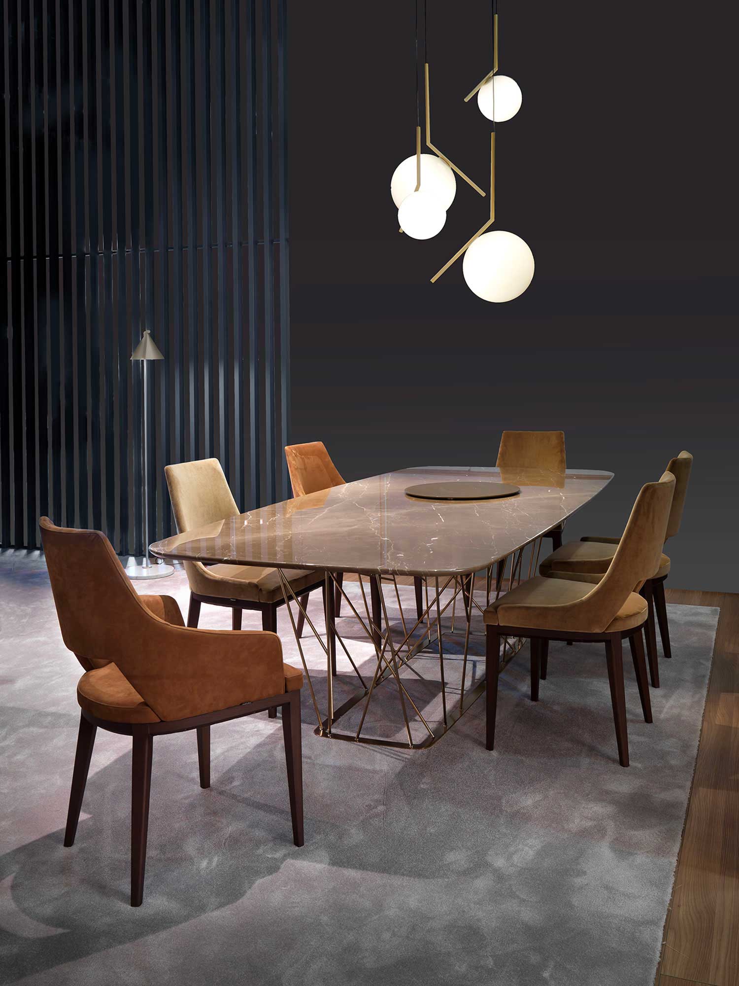 CHAIRS / STOOLS