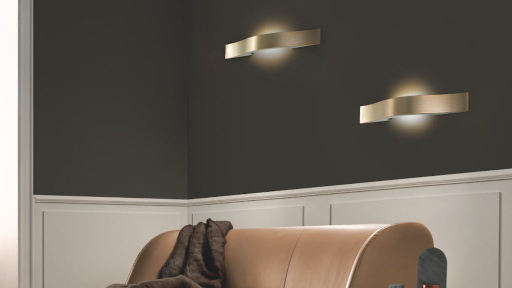 WALL LAMP