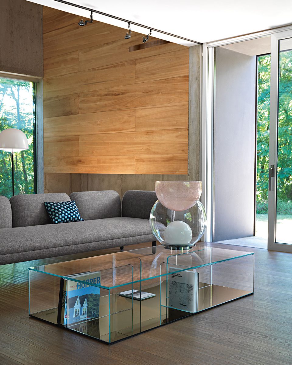 COFFEE AND SIDE TABLES