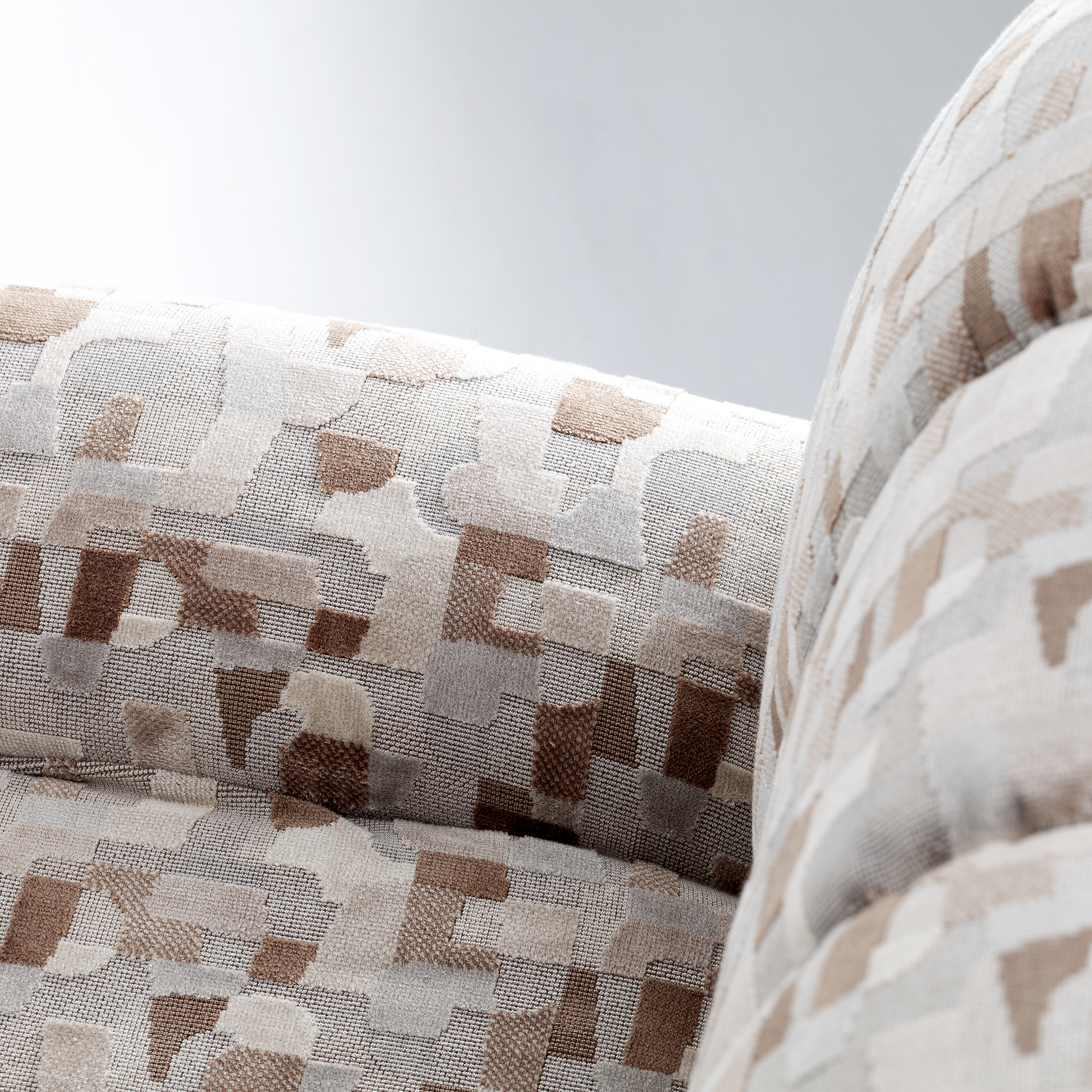 LOUNGE SEATING