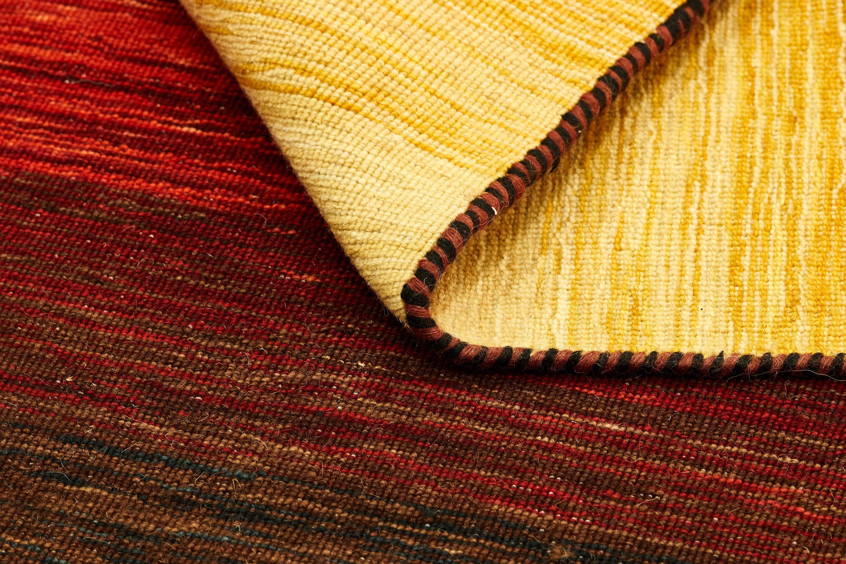 RUGS