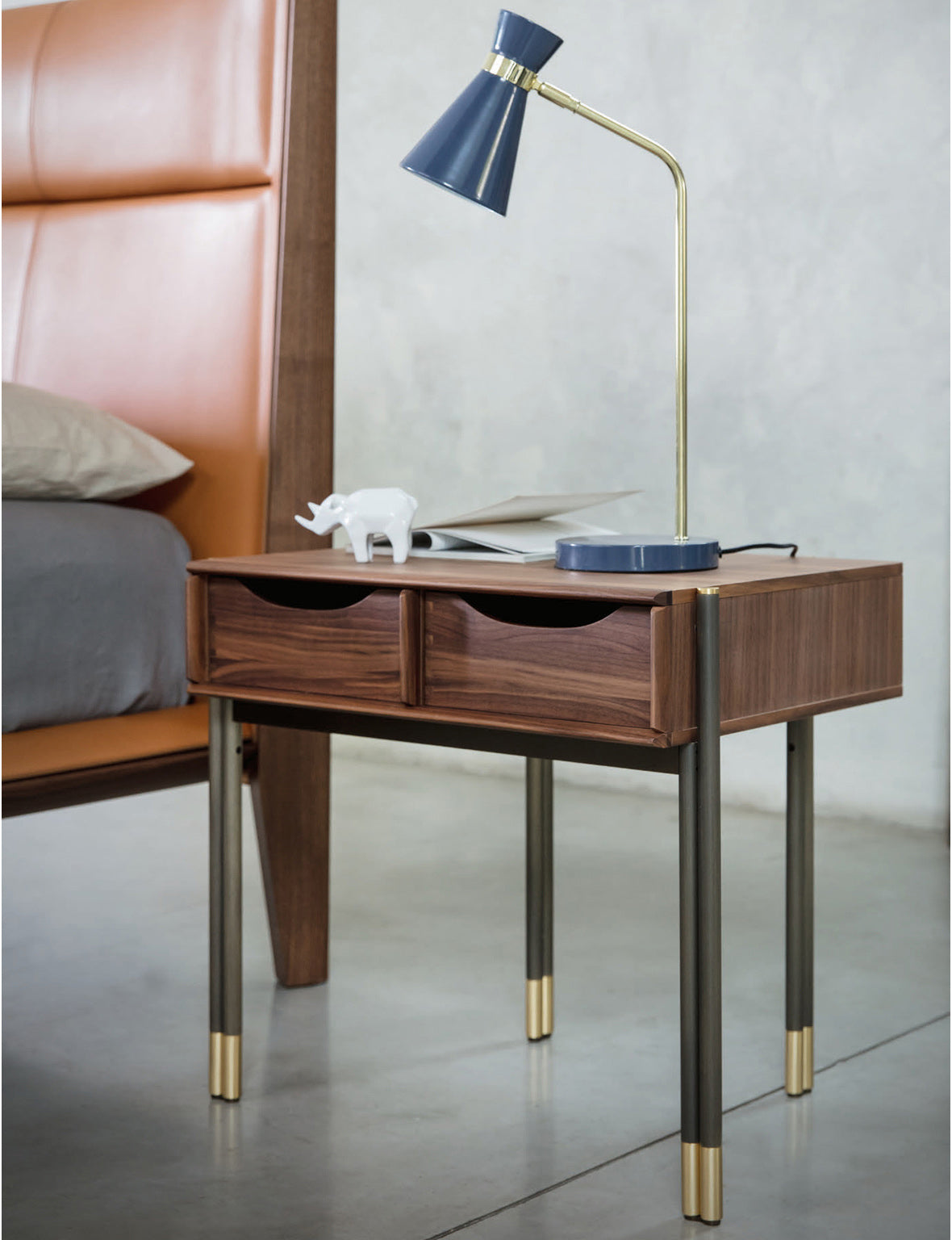 NIGHT TABLES
