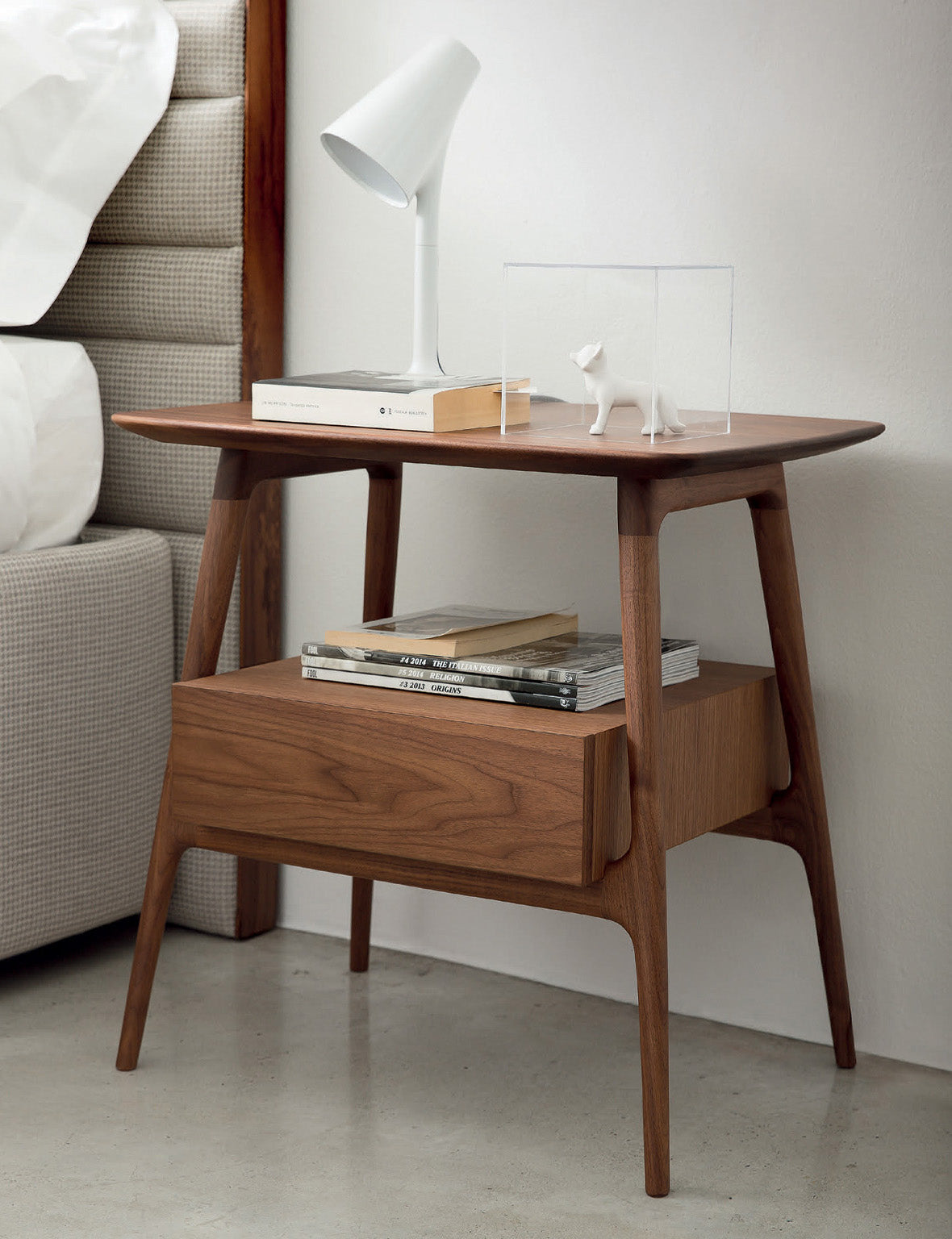 NIGHT TABLES