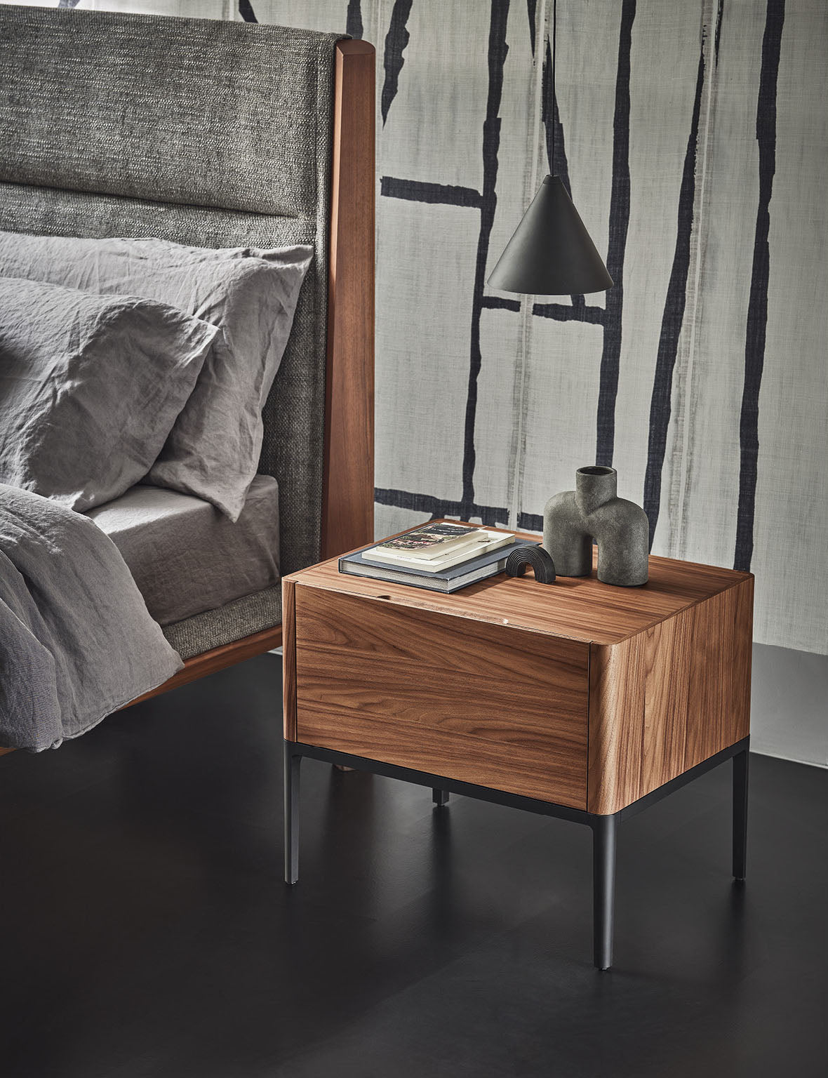 NIGHT TABLES