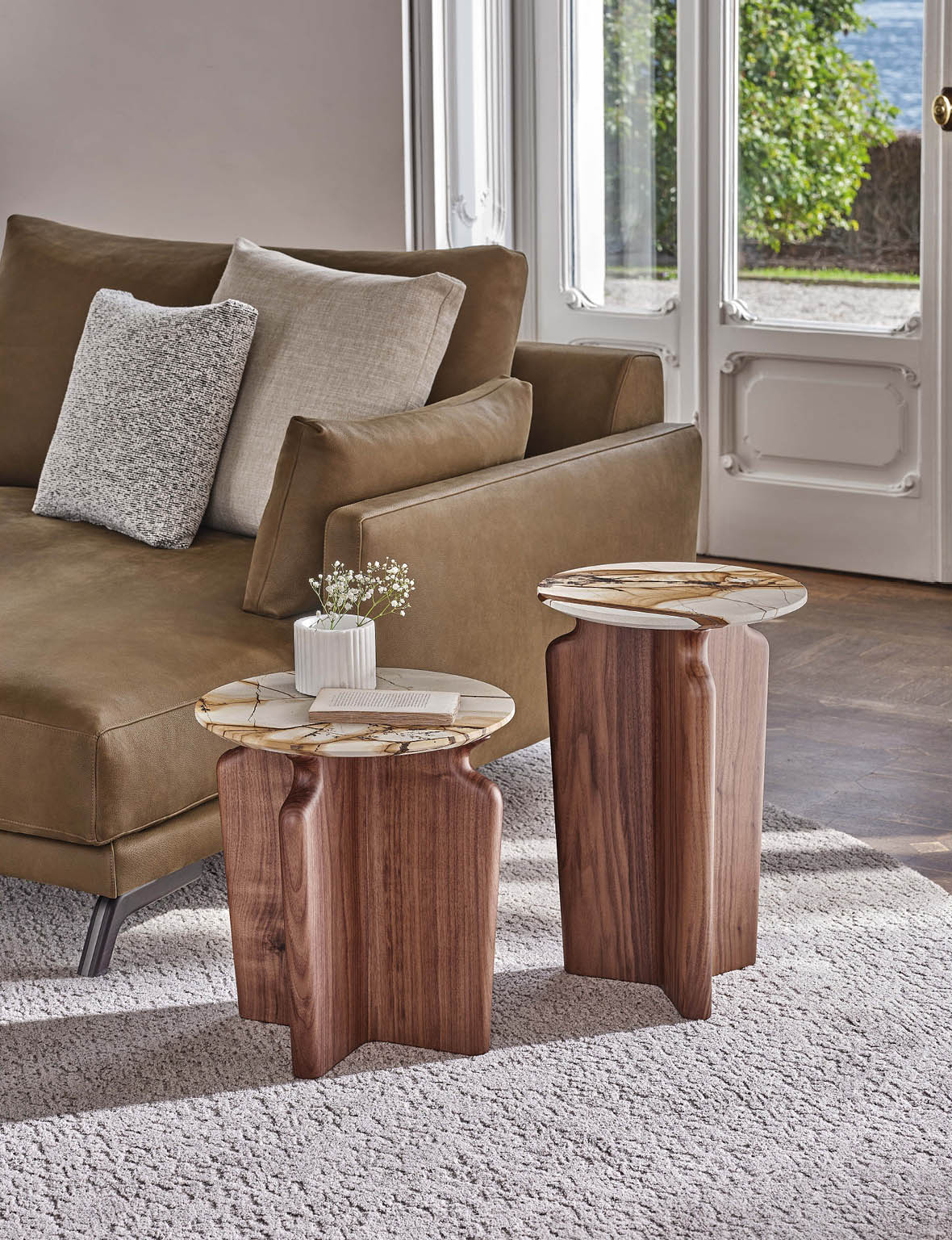 SIDE & COFFEE TABLES