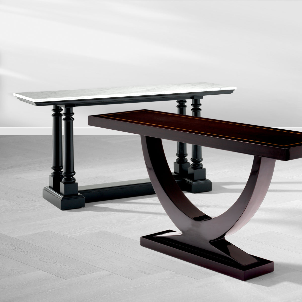 CONSOLE TABLE
