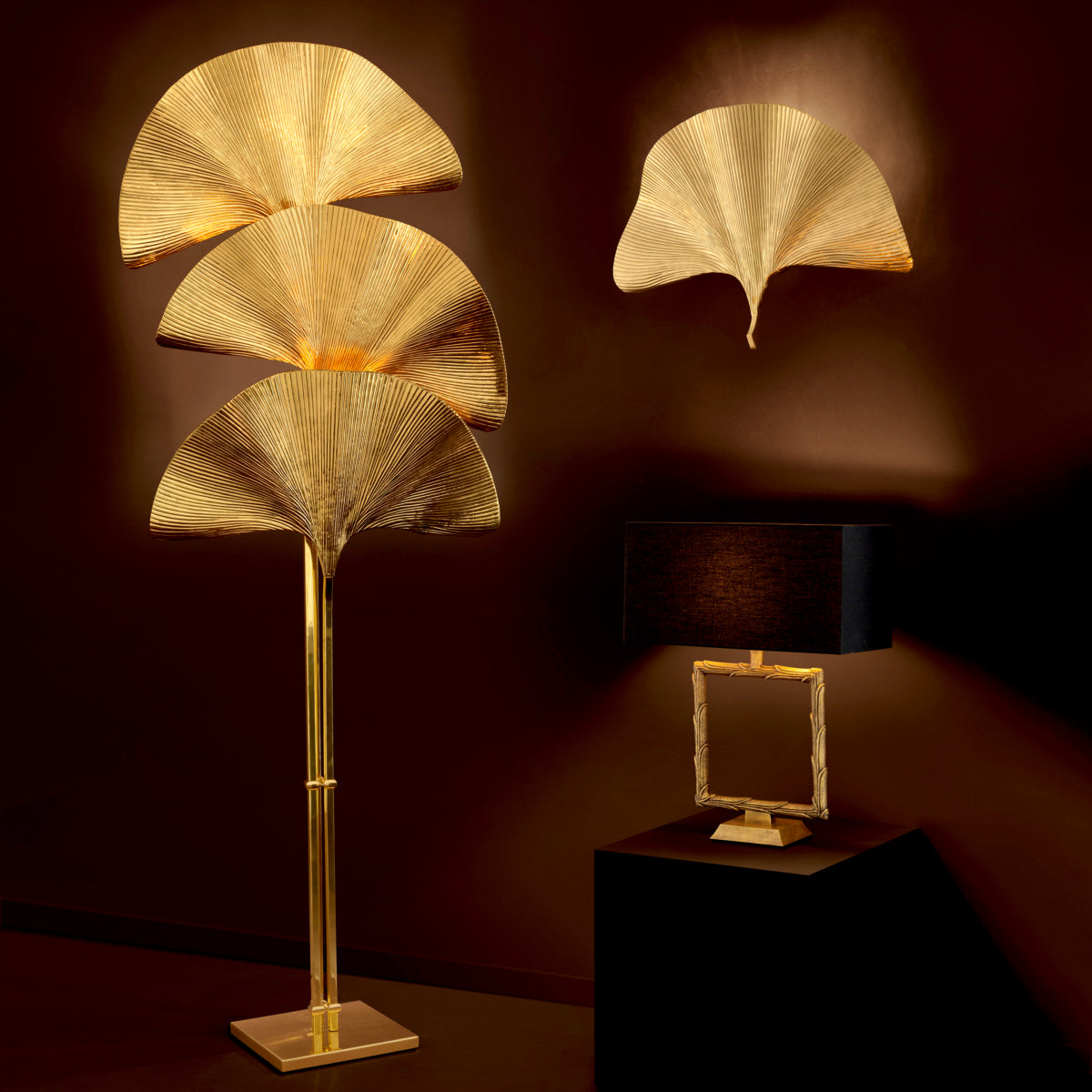 WALL LAMP