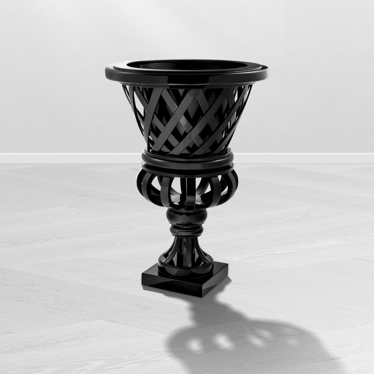 VASES & PLANTERS