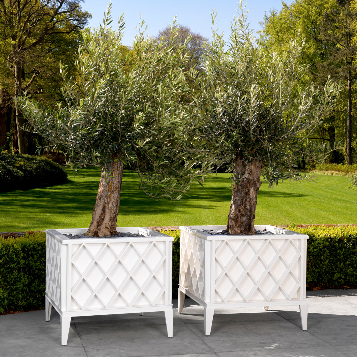 VASES & PLANTERS