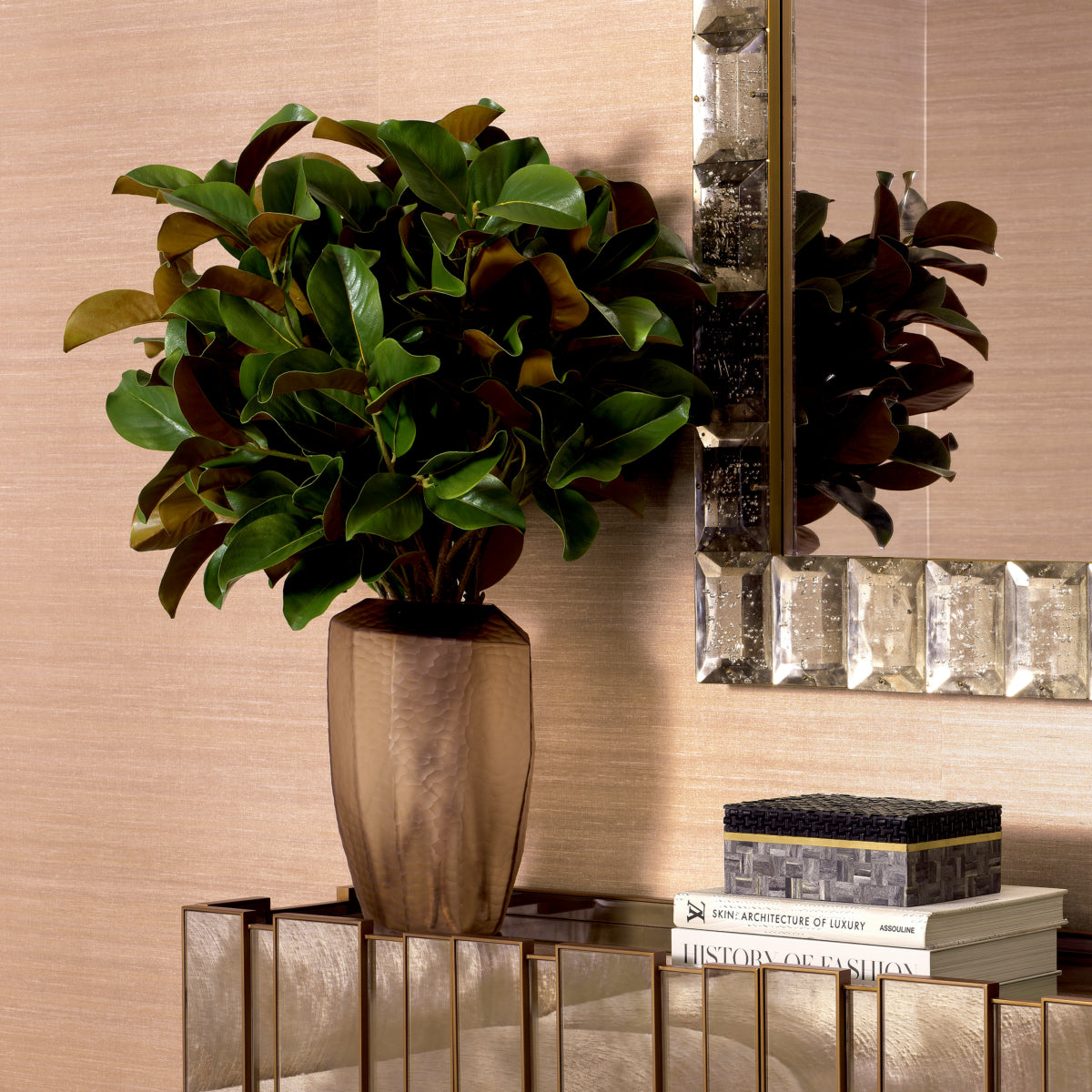 VASES & PLANTERS