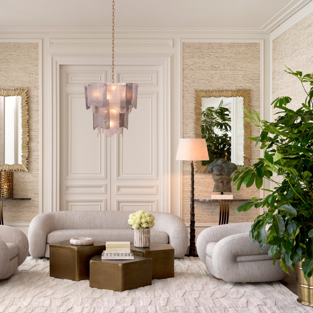 VASES & PLANTERS