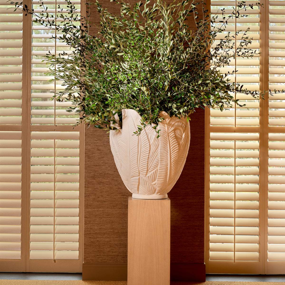 VASES & PLANTERS