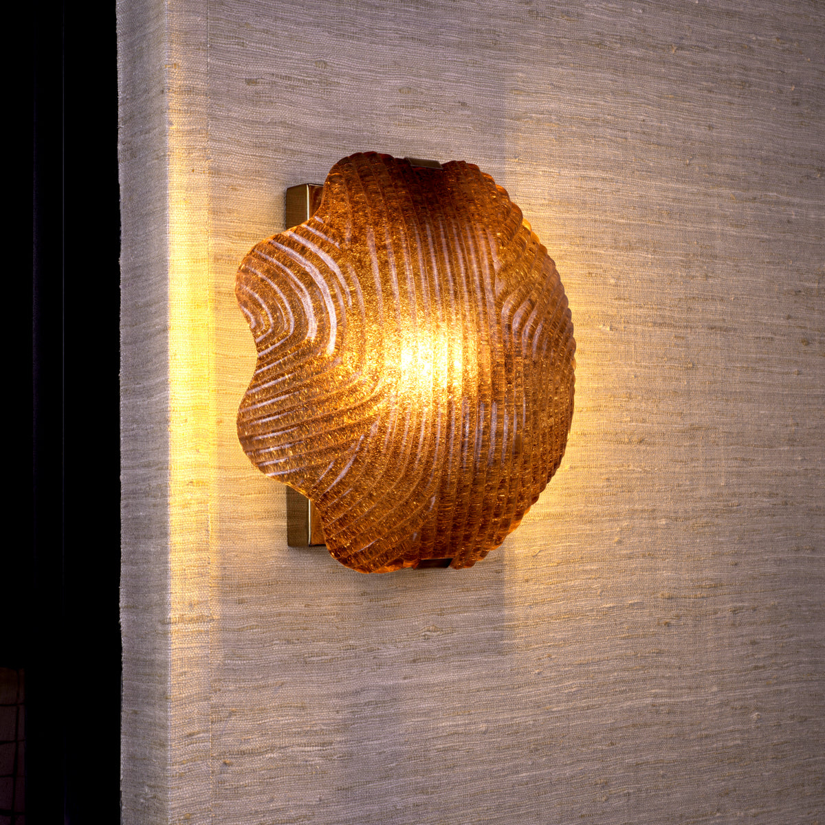 WALL LAMP