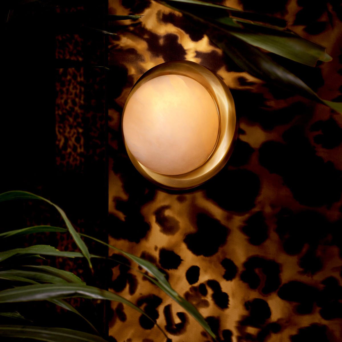 WALL LAMP