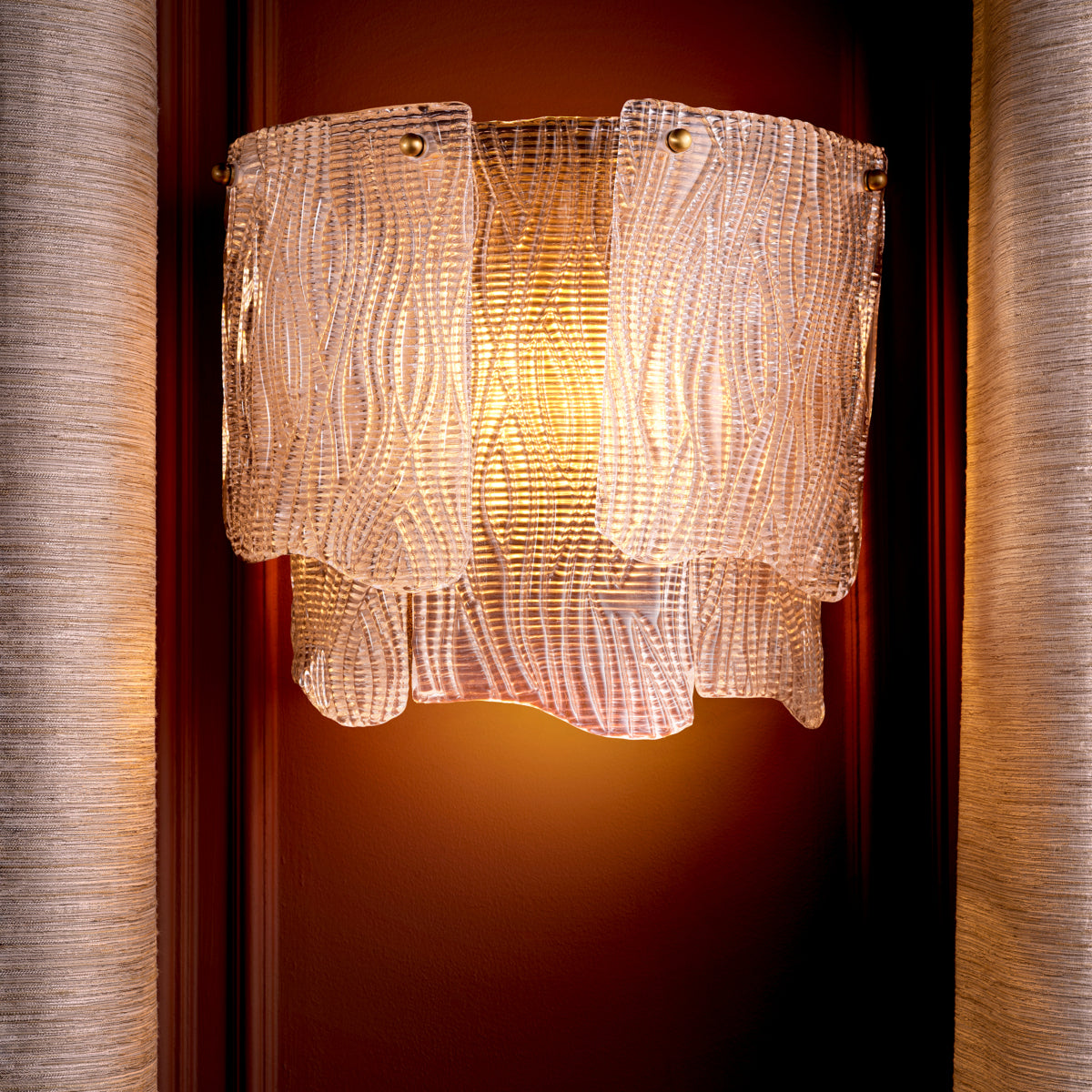 WALL LAMP