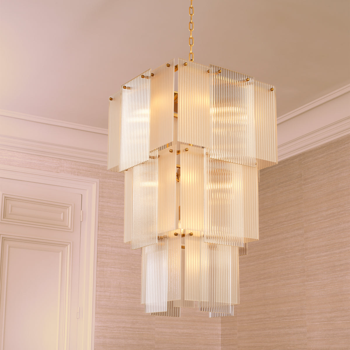 CHANDELIERS