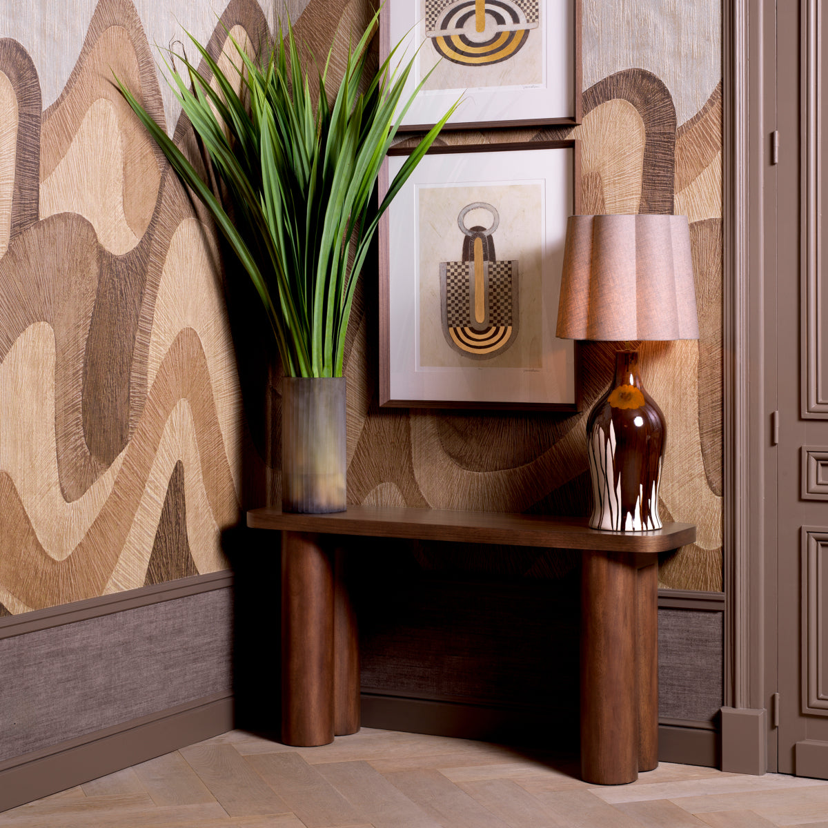 CONSOLE TABLE