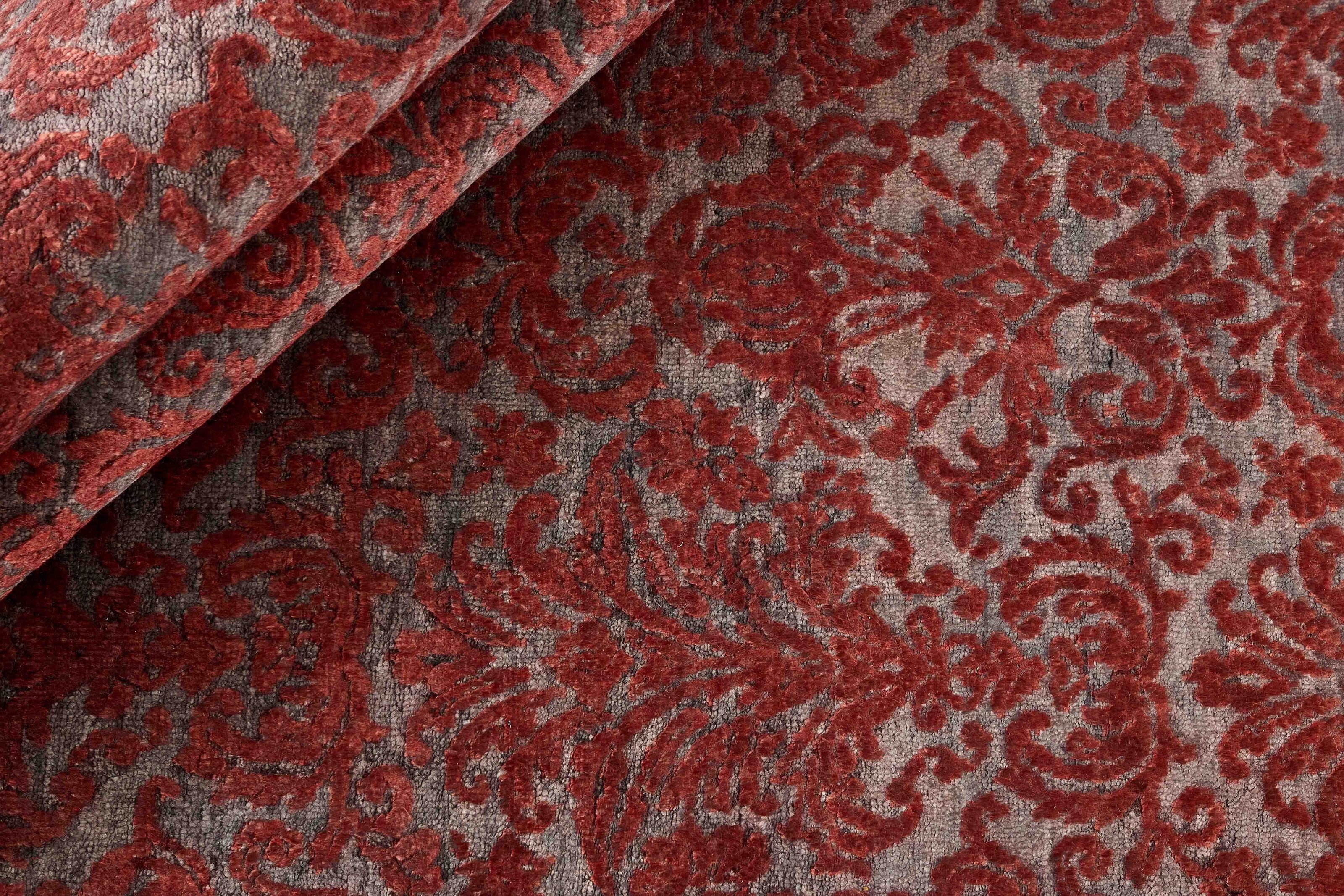 RUGS