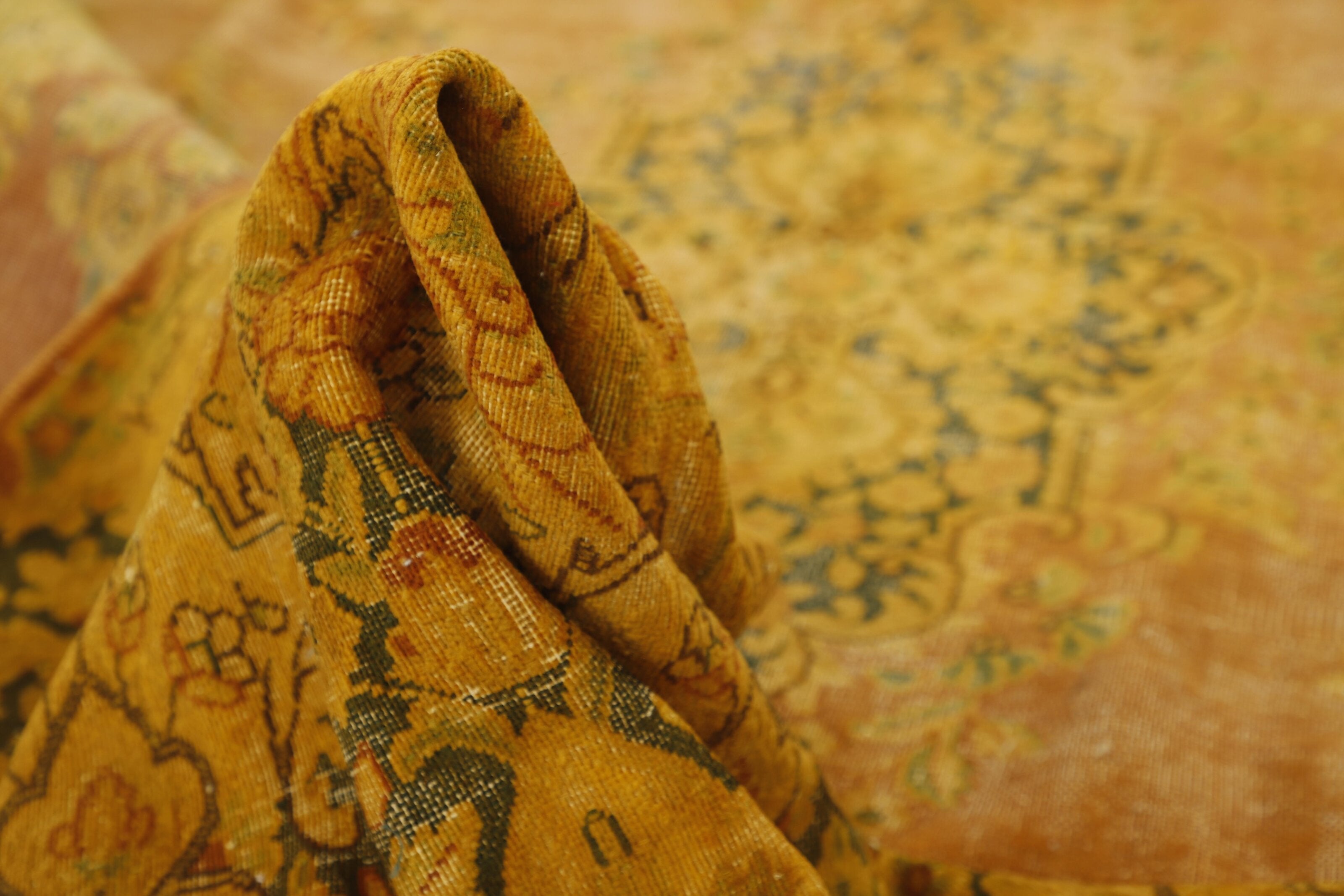 RUGS