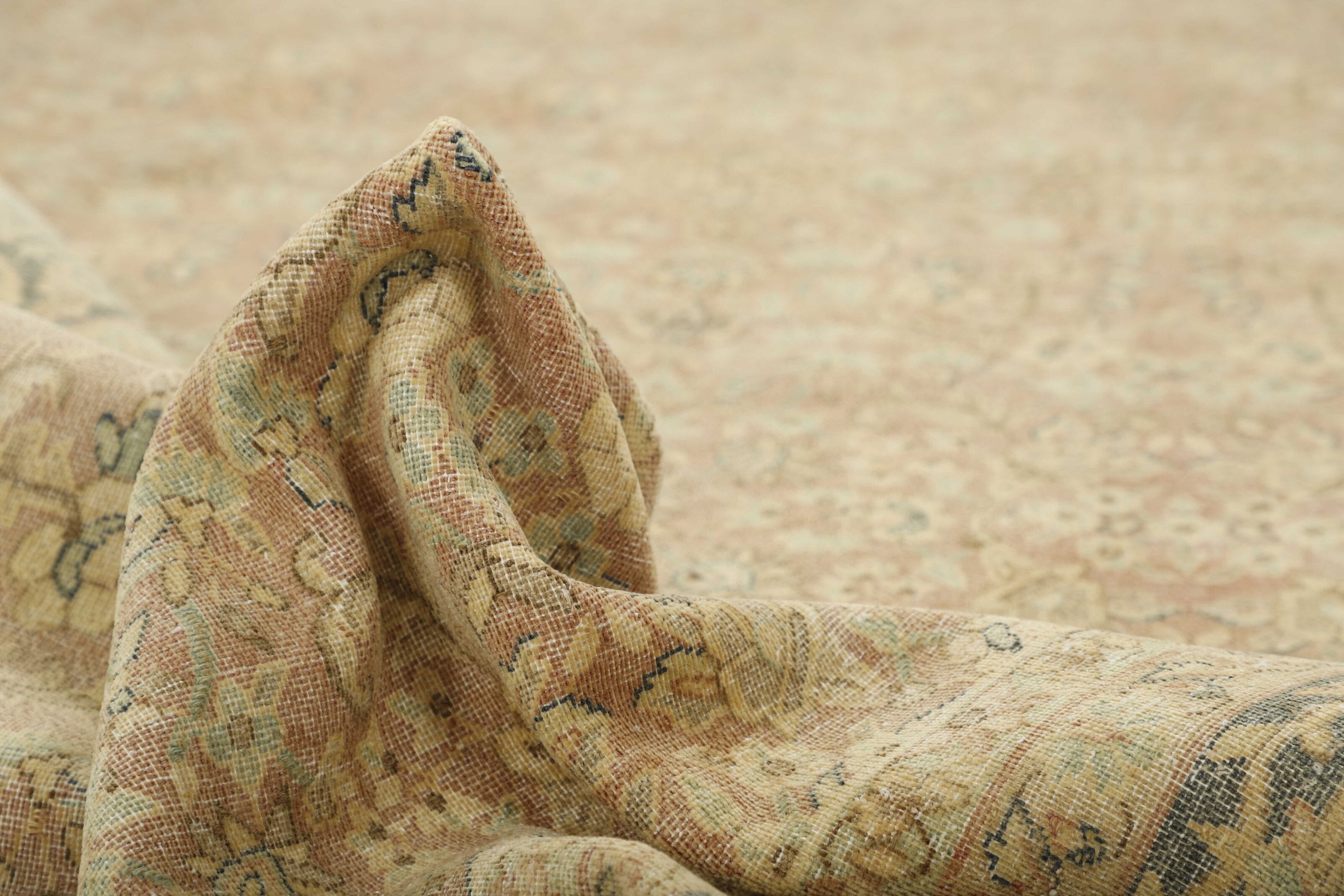 RUGS