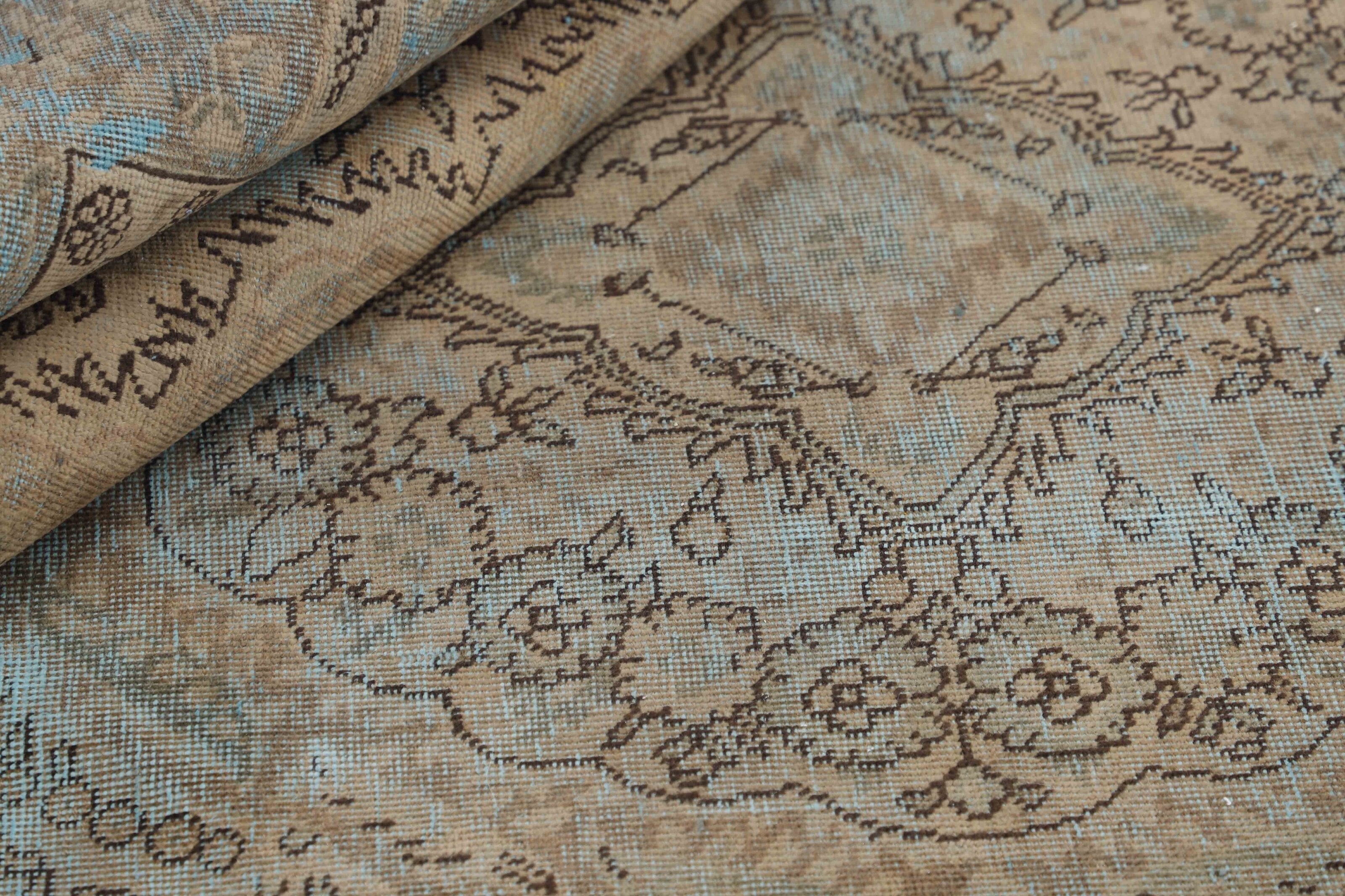 RUGS