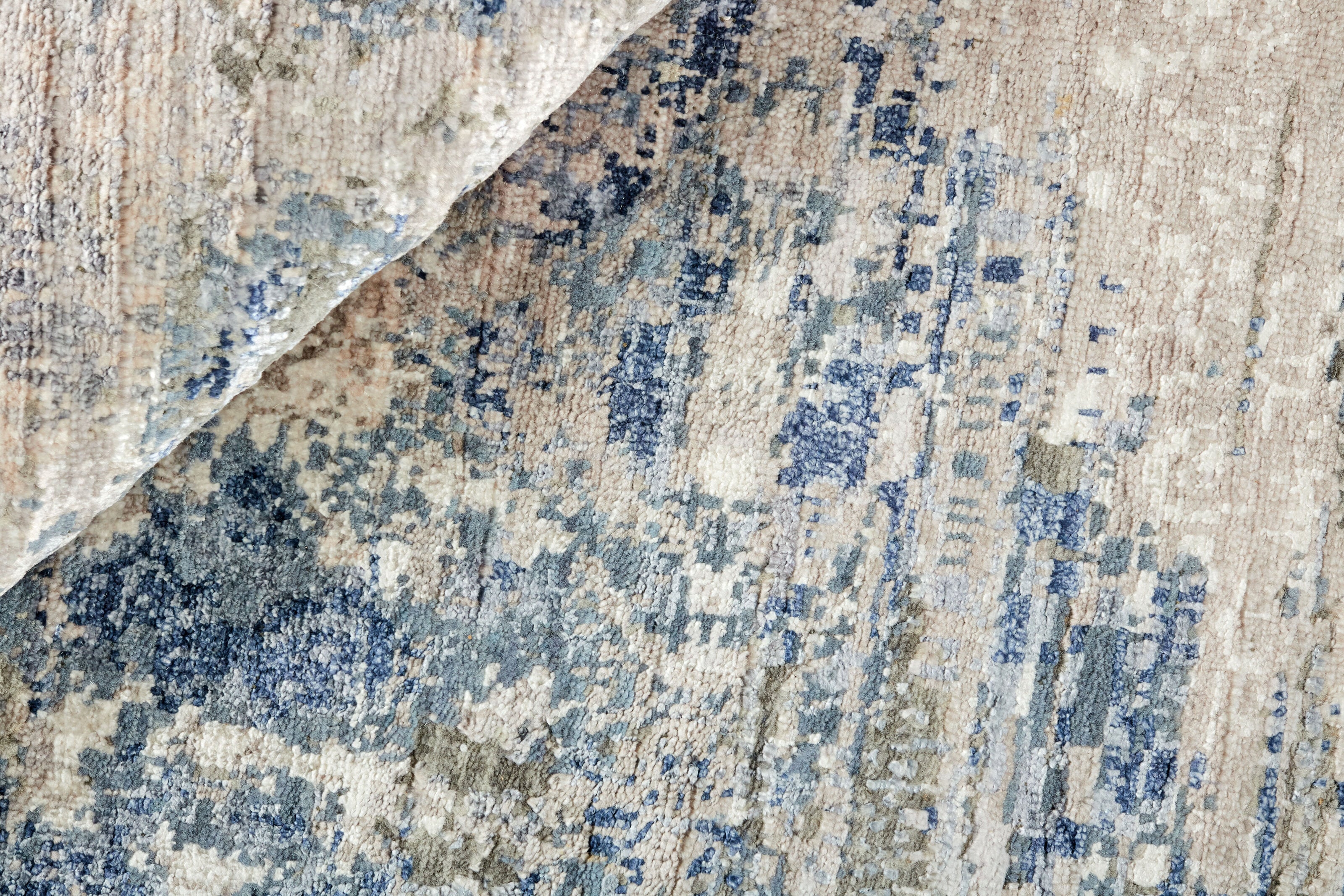 RUGS