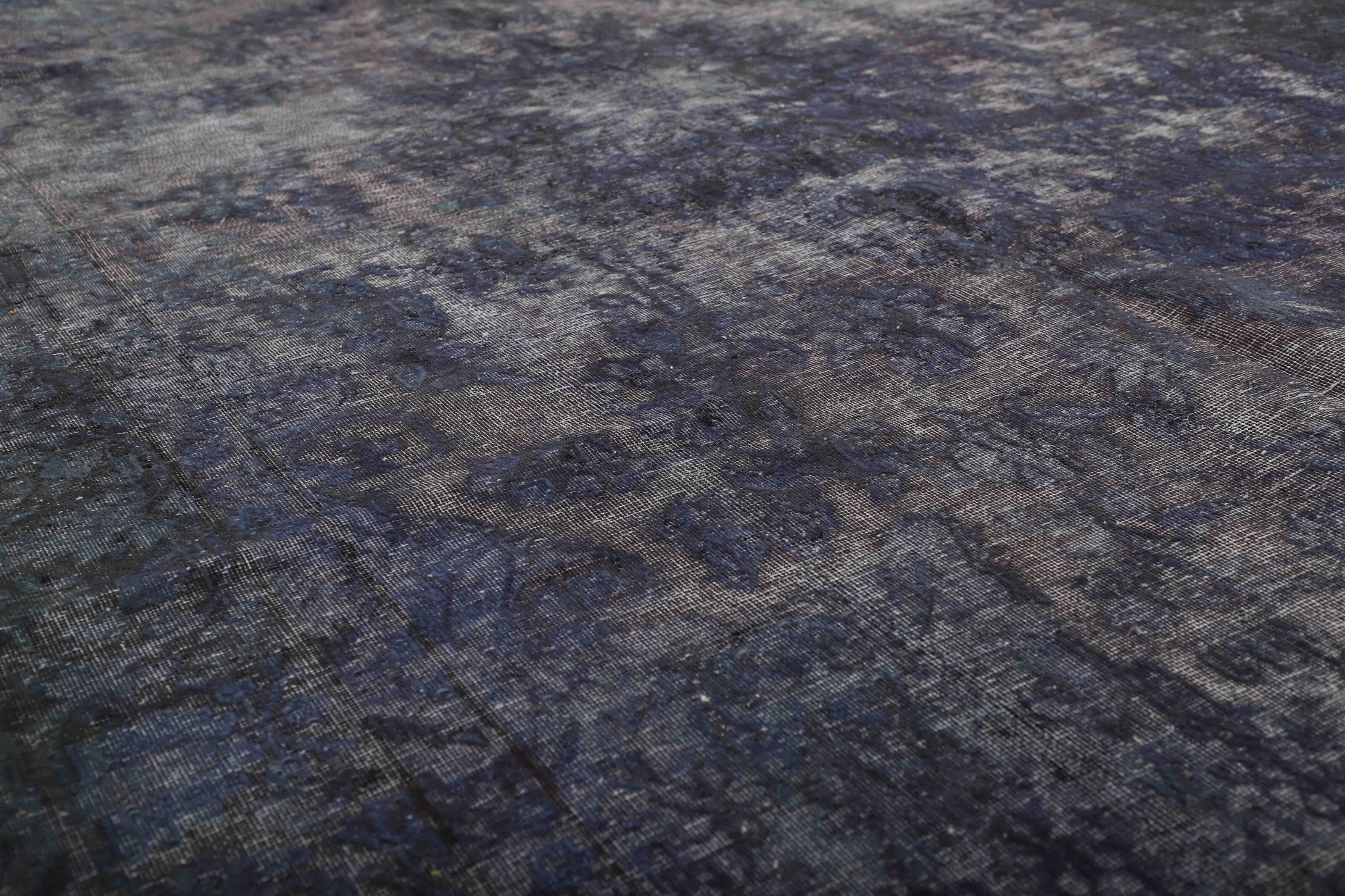RUGS