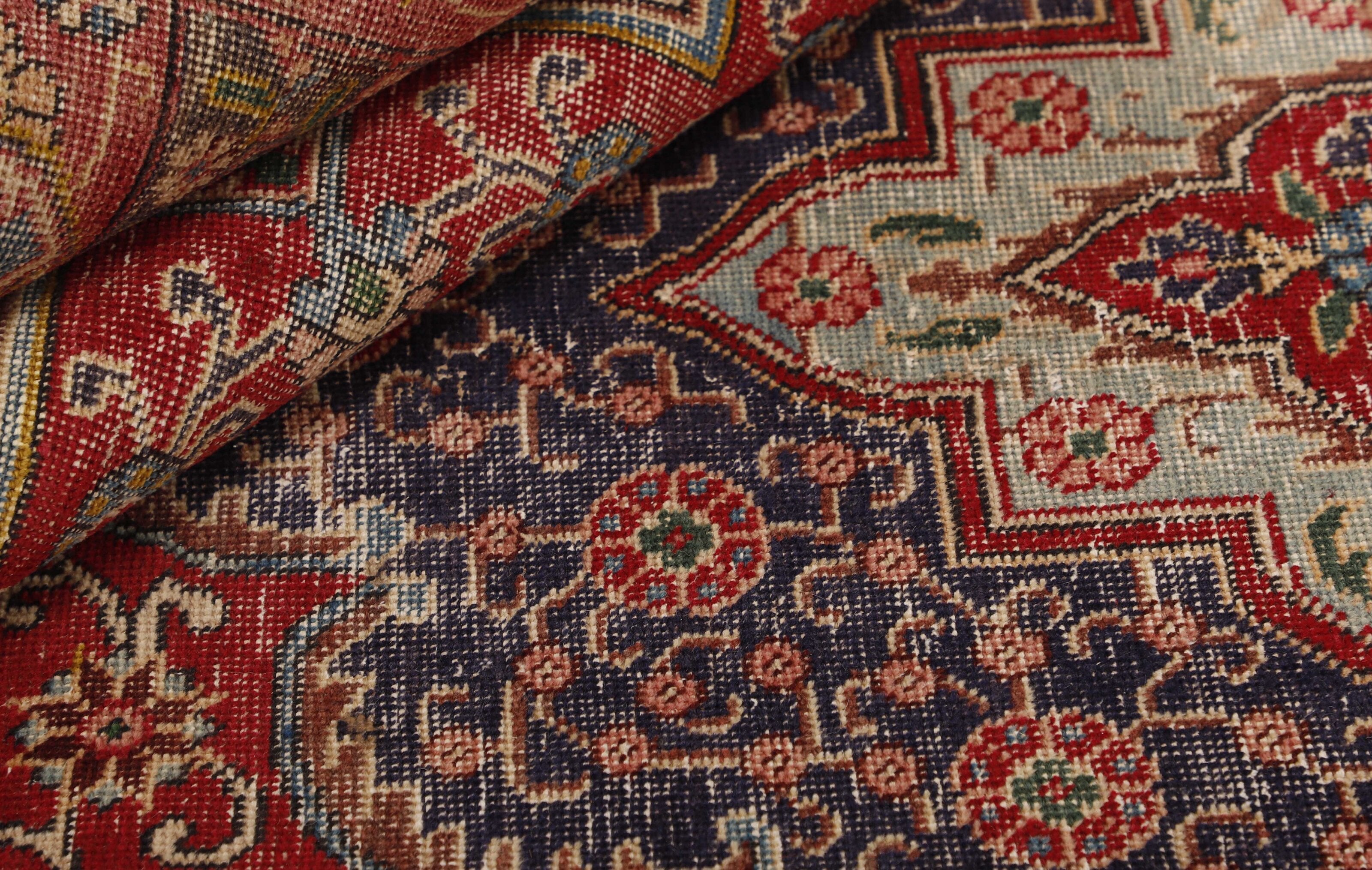 RUGS